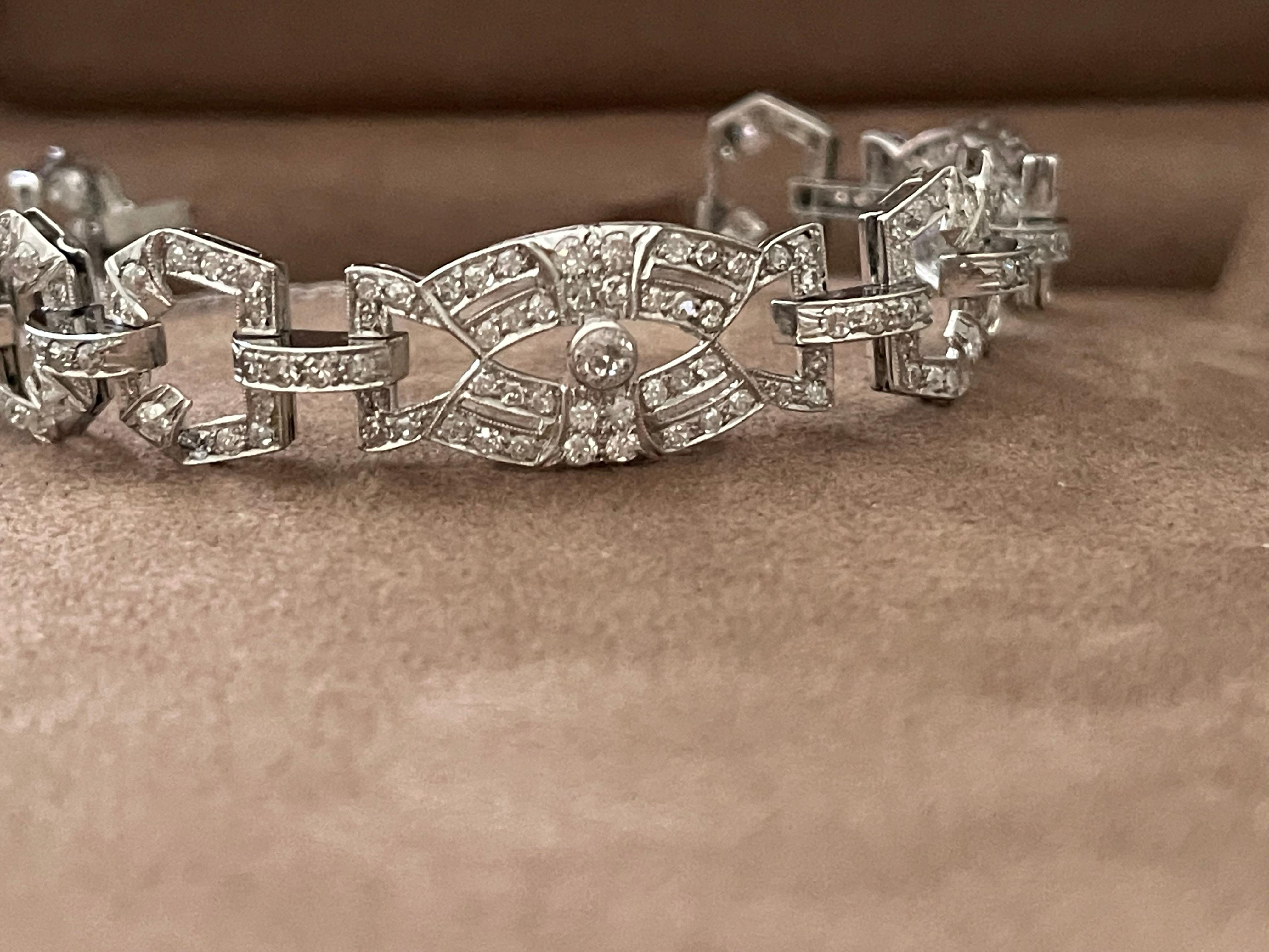 1920 Platinum Art Déco Diamond Bracelet For Sale 5