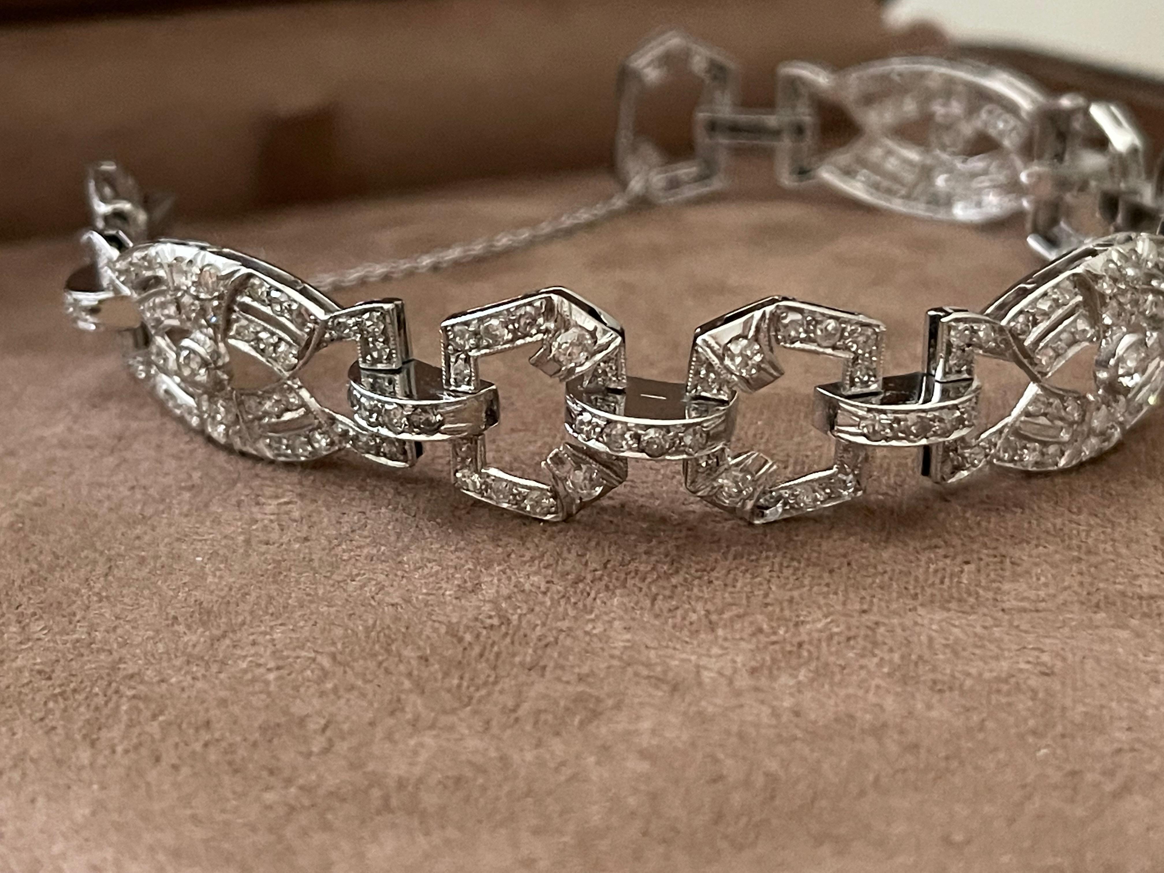 1920 Platinum Art Déco Diamond Bracelet For Sale 7