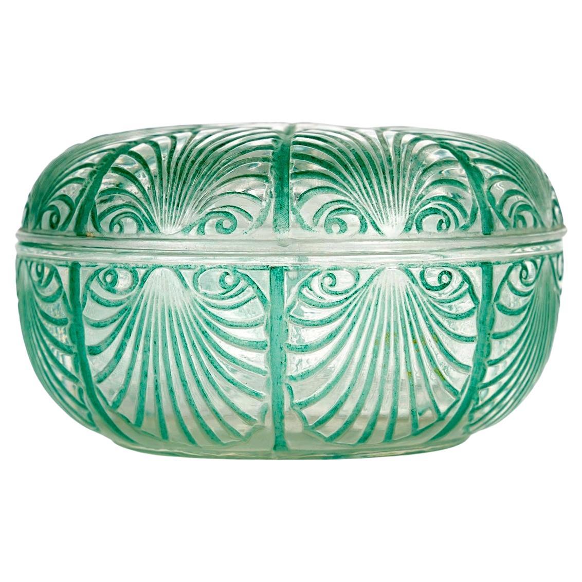 1920 René Lalique Box Coquilles Glass with Green Patina, Shells For Sale