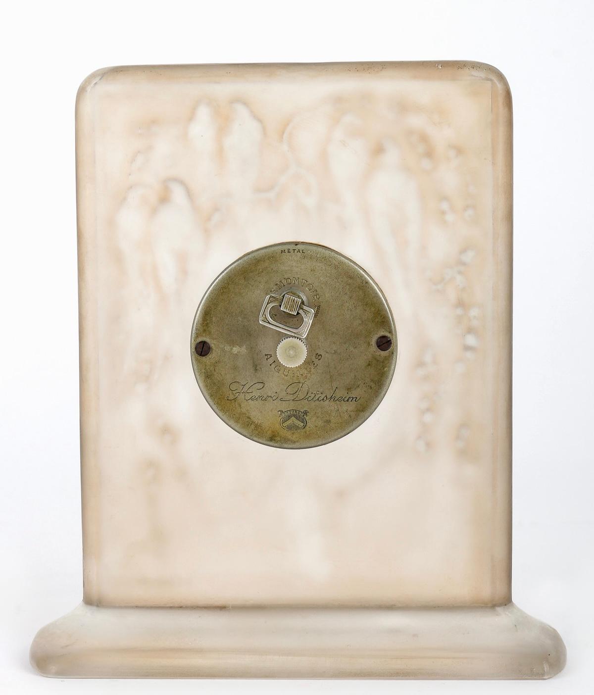 1920 René Lalique Clock Six Hirondelles Glass Mechanical Movement Swallows In Good Condition In Boulogne Billancourt, FR