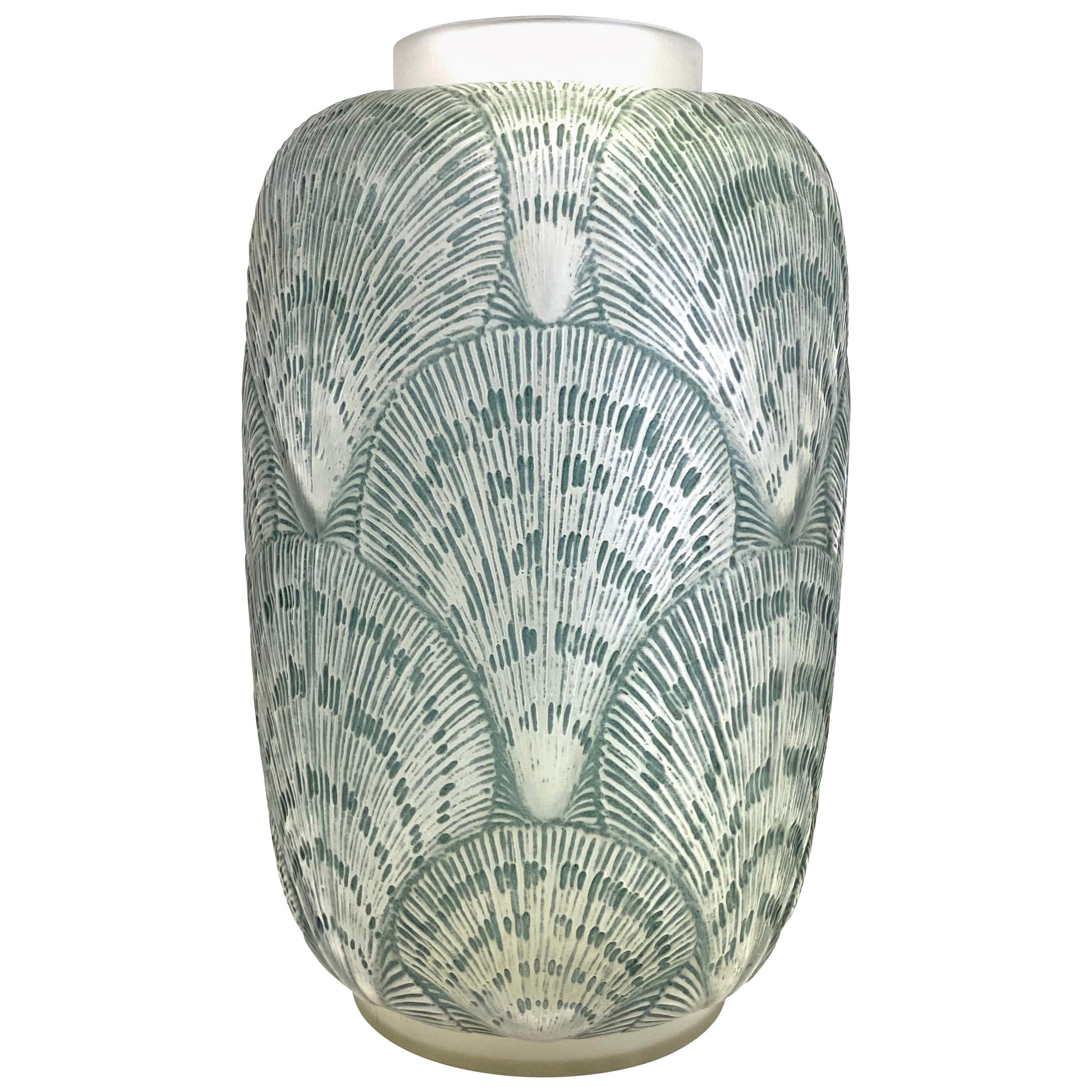 1920 René Lalique Coquille Vase in Frosted Glass with Blue Stain