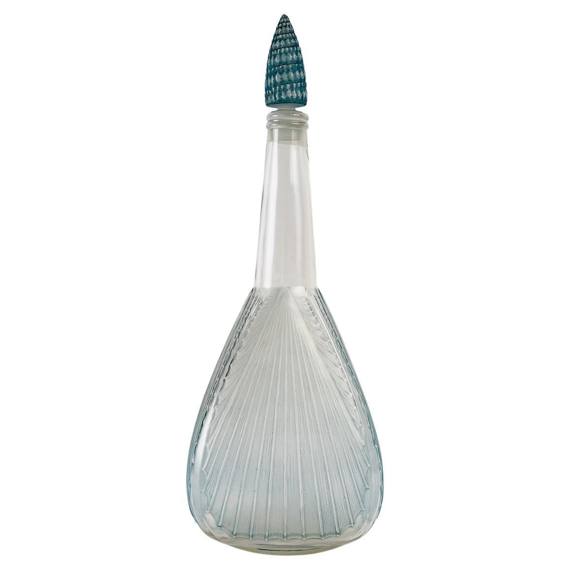 1920 René Lalique, Decanter Coquilles Glass with Blue Patina, Shells