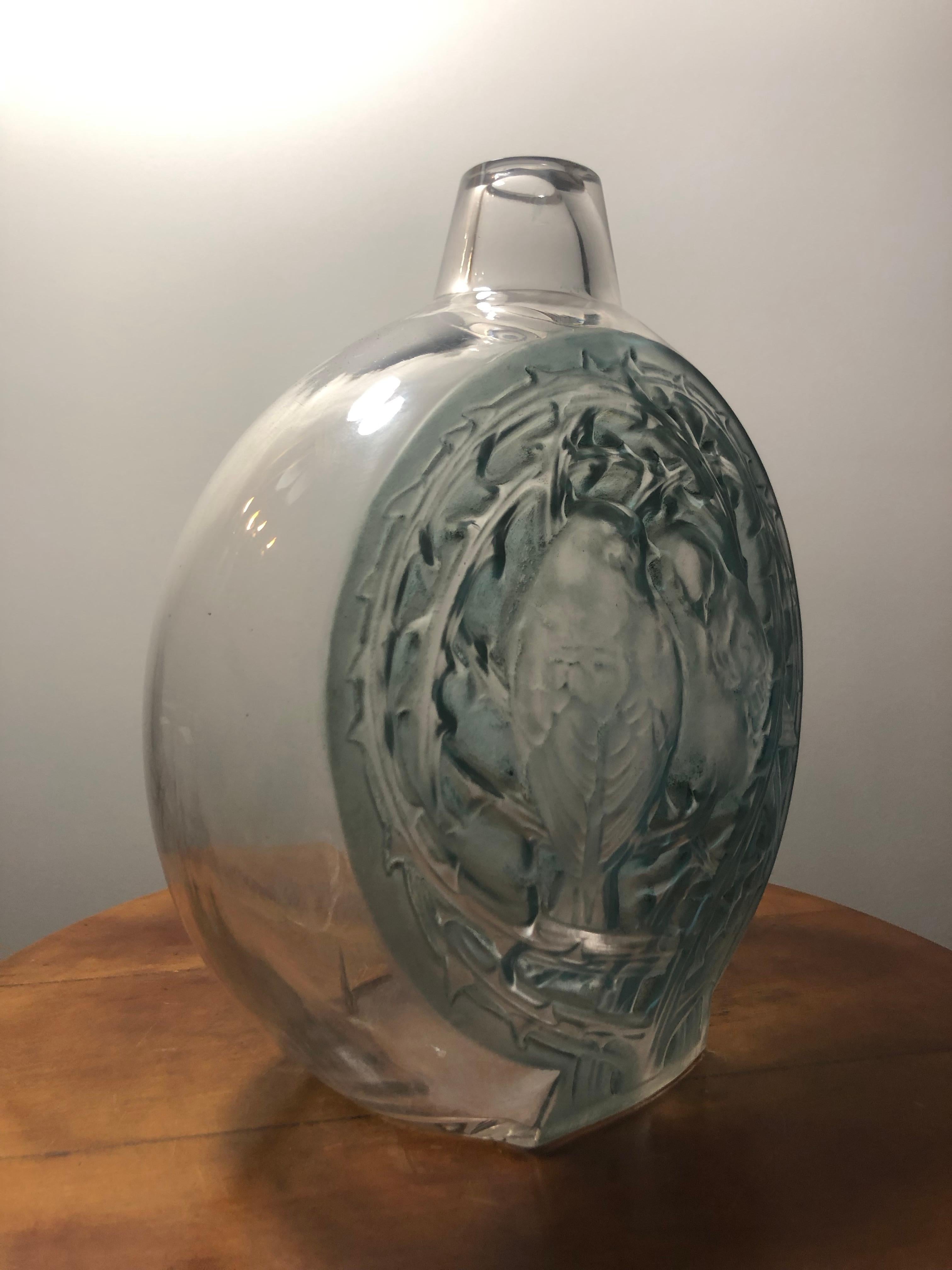 Art Deco 1920 René Lalique Deux Moineaux Bavardant Vase in Frosted Glass with Blue Stain
