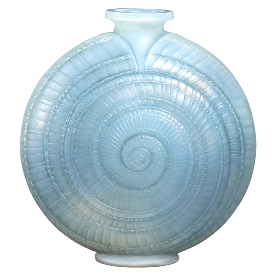 1920 René Lalique Escargot Vase in Double Cased Opalescent Glass with Blue Stain