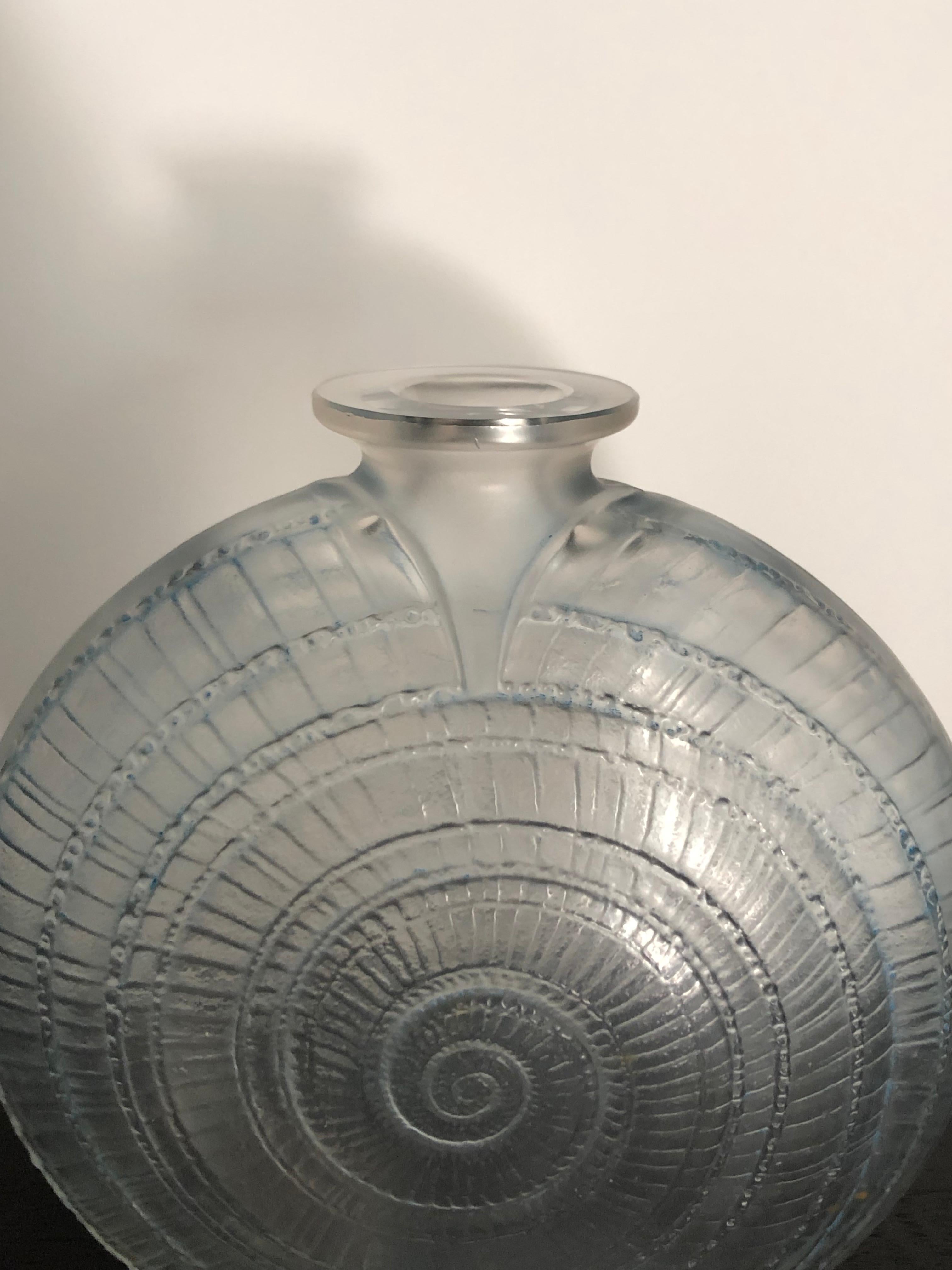 Molded 1920 René Lalique Escargot Vase in Frosted Glass Blue Stain - Snail
