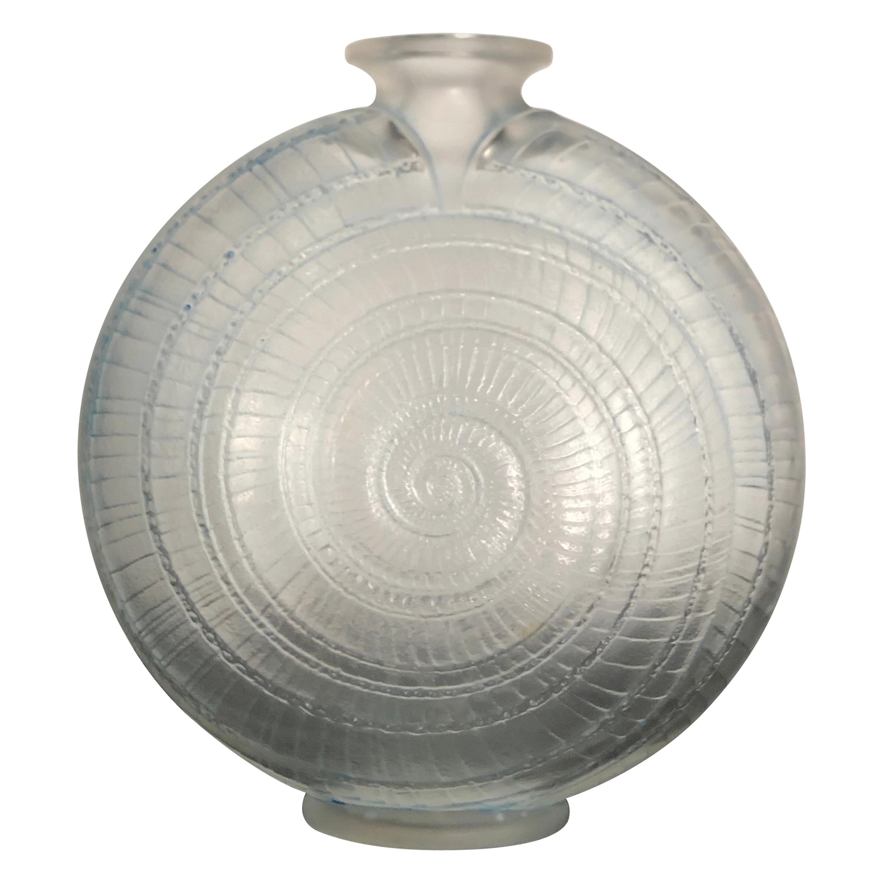 1920 René Lalique Escargot Vase in Frosted Glass Blue Stain - Snail