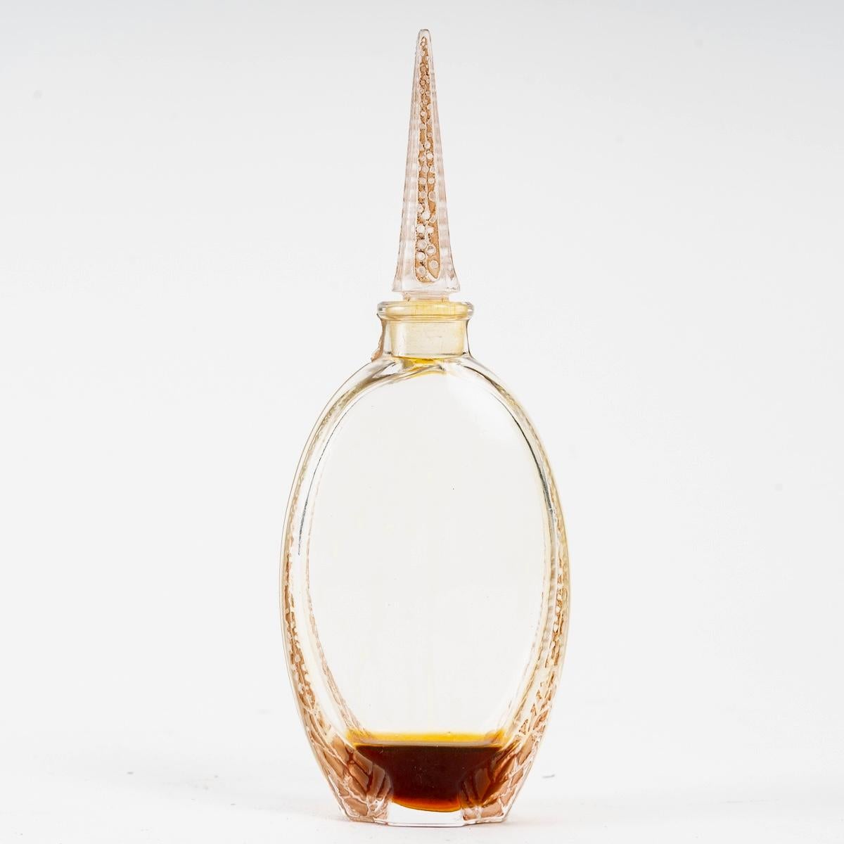 Parfümflasche aus Lalique-Lackglas von Lubin für Lubin, mit Sepia-Patina, 1920 (Französisch) im Angebot