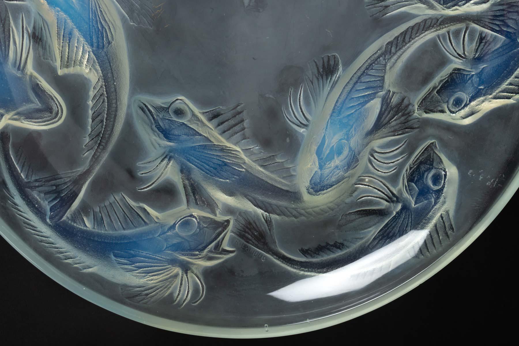 Molded 1920 René Lalique Martigues Coupe Bowl Opalescent Glass, Fishes