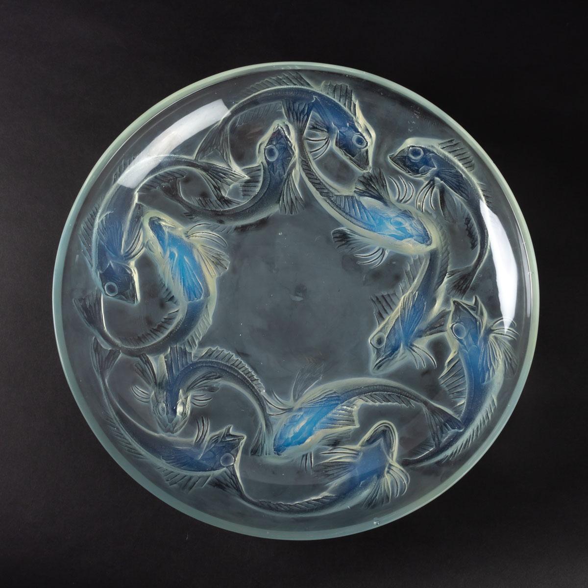 Early 20th Century 1920 René Lalique Martigues Coupe Bowl Opalescent Glass, Fishes