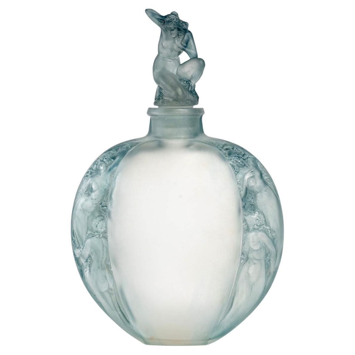 1920 Rene Lalique Meplat Sirenes Avec Bouchon Figurine Vase Glass 
Blue Patina