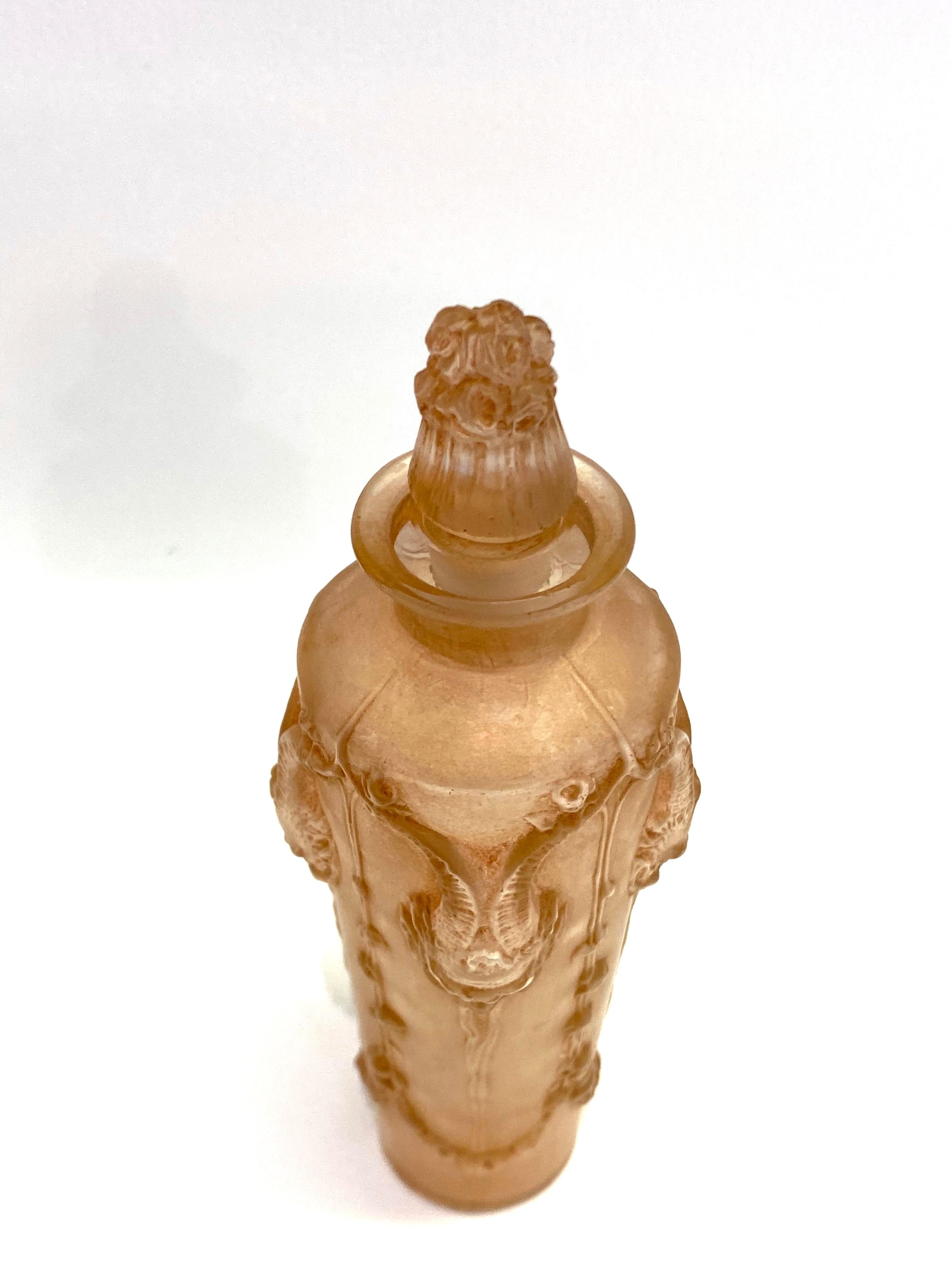 1920 René Lalique Pan Perfume Bottle Frosted Glass with Sepia Patina, Satyres In Good Condition In Boulogne Billancourt, FR