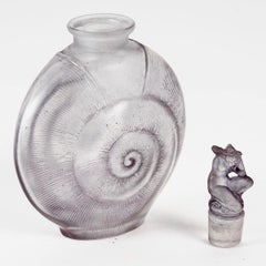1920, René Lalique, Perfume Bottle Amphitrite Frosted Glass Dark Purple Patina