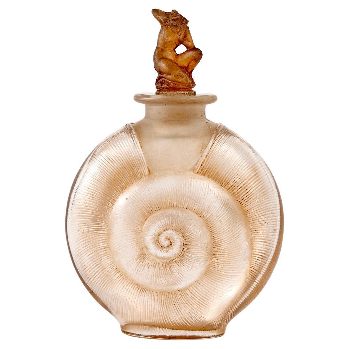 1920 René Lalique, Perfume Bottle Amphitrite Frosted Glass with Sepia Patina