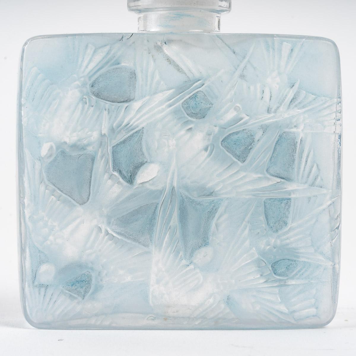 Art Deco 1920 René Lalique Perfume Bottle Hirondelles Glass with Blue Patina, Swallows