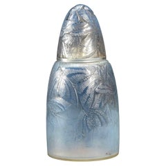1920 René Lalique, Perfume Burner Papillons Opalescent Glass with Blue Patina