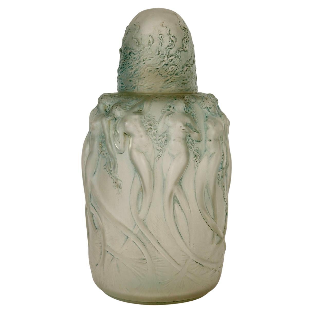 1920 René Lalique - Perfume Burner Sirenes Mermaids Glass With Blue Patina For Sale