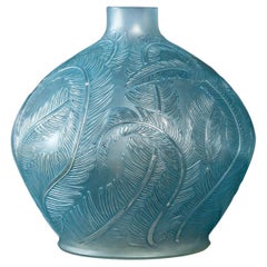 1920 René Lalique Plumes Vase in Double Cased Opalescent Glass with Blue Patina