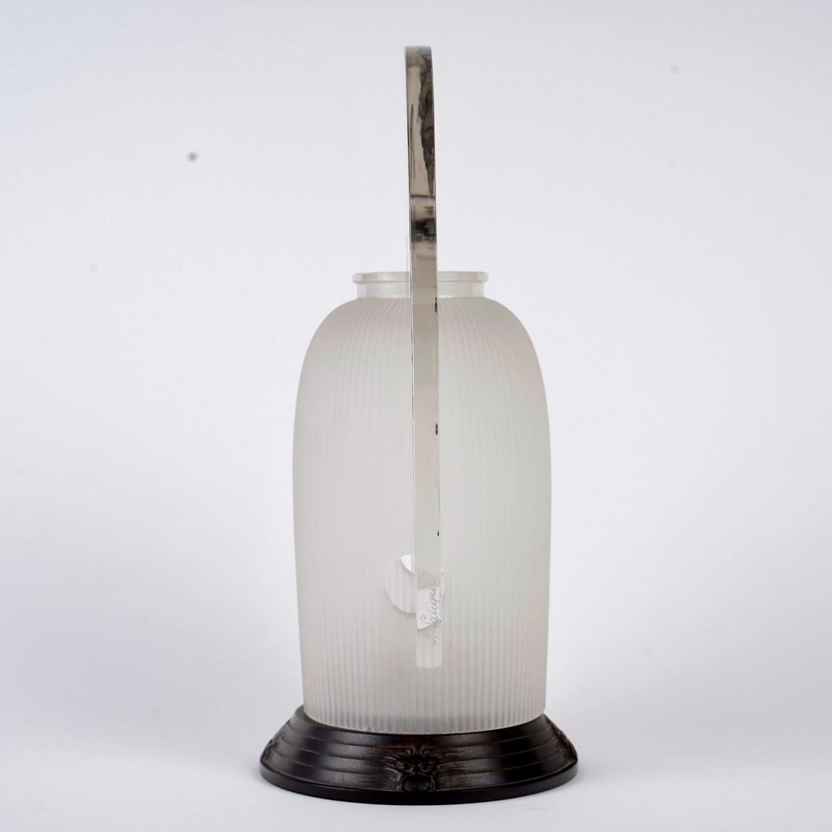 Art Deco 1920 René Lalique - Tiara Night Lamp Amours Glass With Grey Patina For Sale