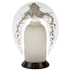1920 René Lalique - Lampe de nuit Tiara Verre Amours avec Patine grise