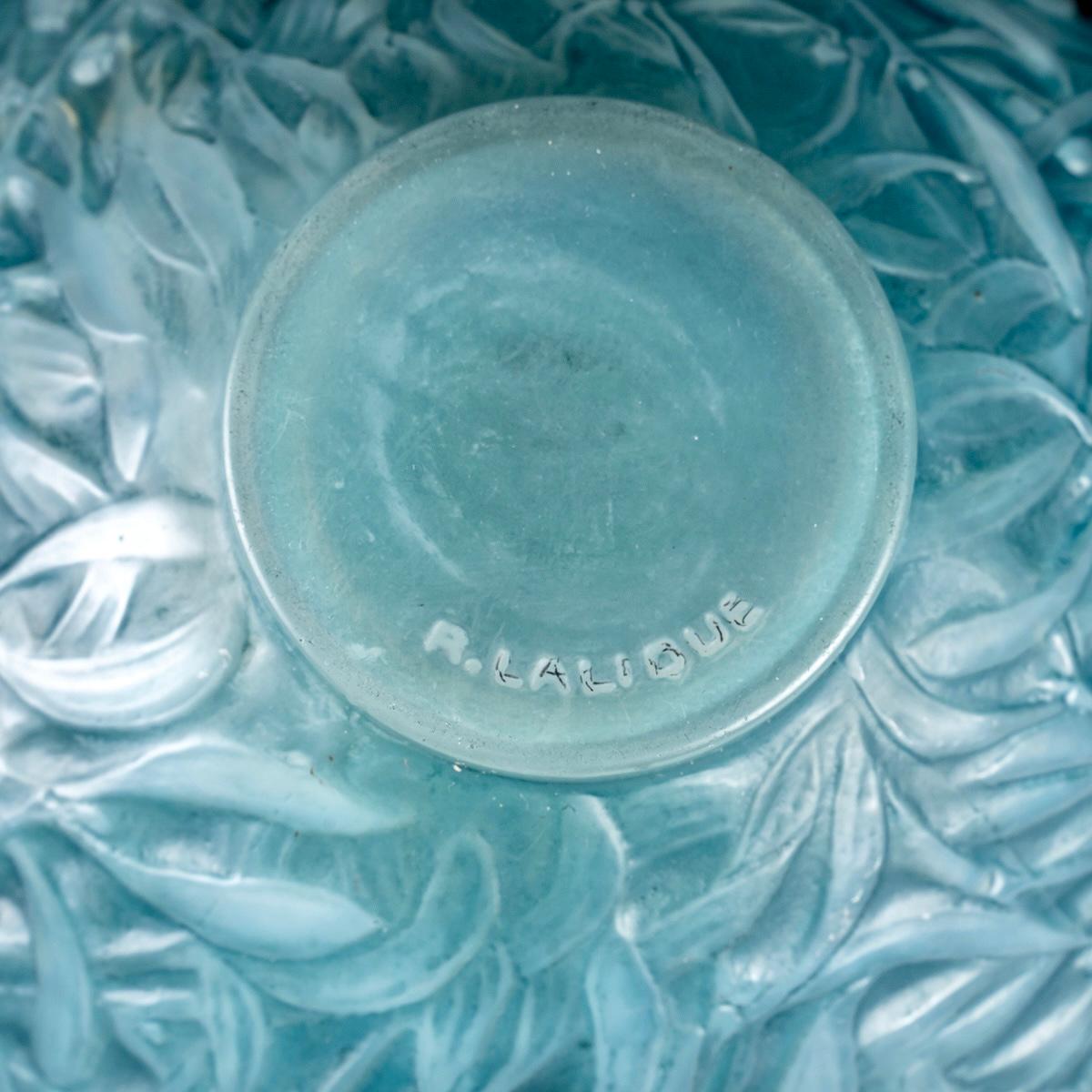 1920, René Lalique Vase Gui Double Cased Opalescent Glass with Blue Patina In Good Condition In Boulogne Billancourt, FR