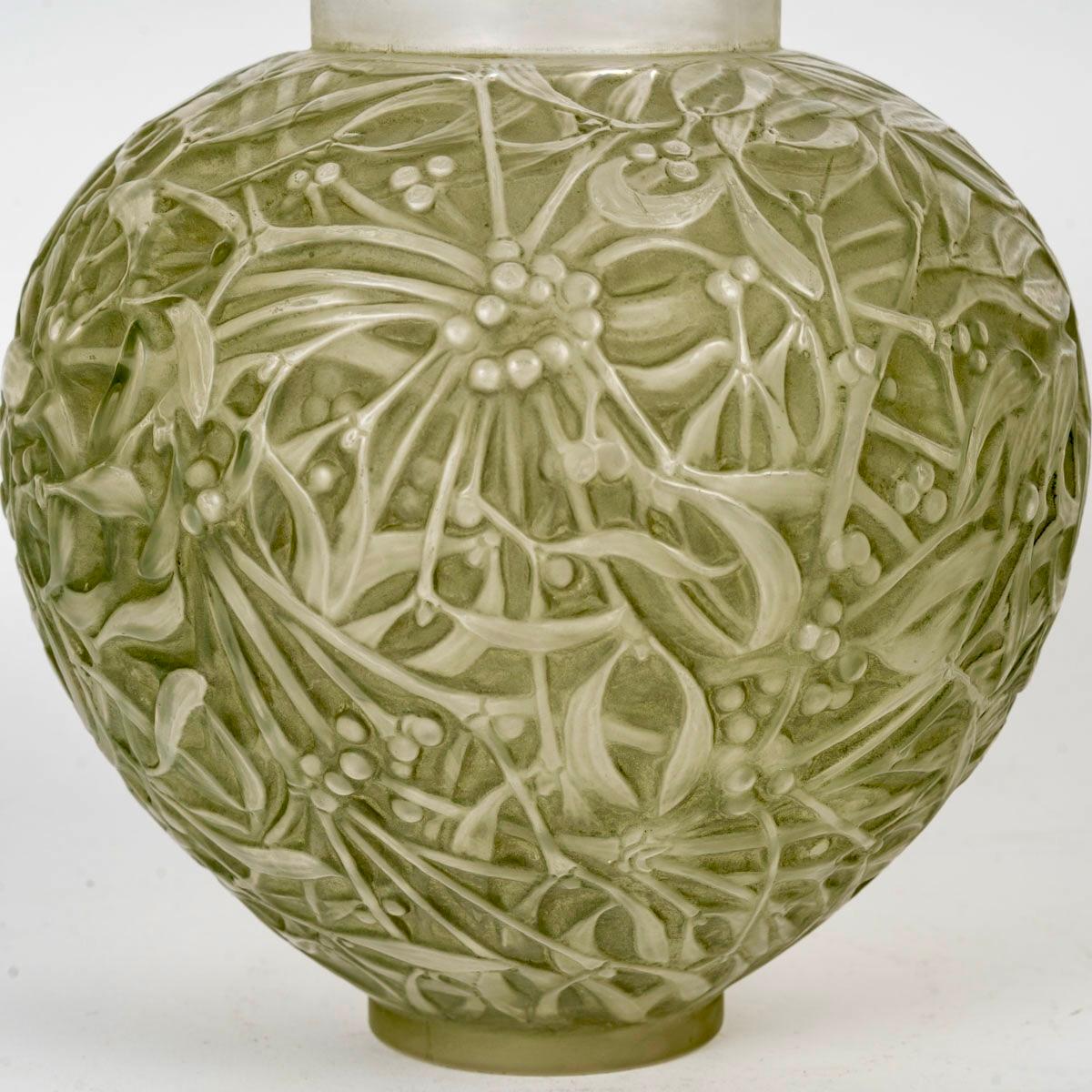 French 1920 René Lalique - Vase Gui Mistletoe Frosted Glass with Green Patina