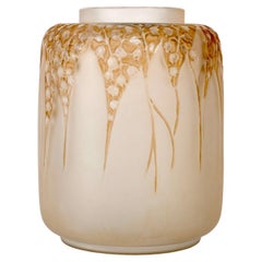 1920 Rene Lalique Vase Muguet Verre dépoli Patine Sépia Muguet