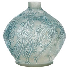 1920 René Lalique - Vase Plumes Feathers Glass With Blue Patina
