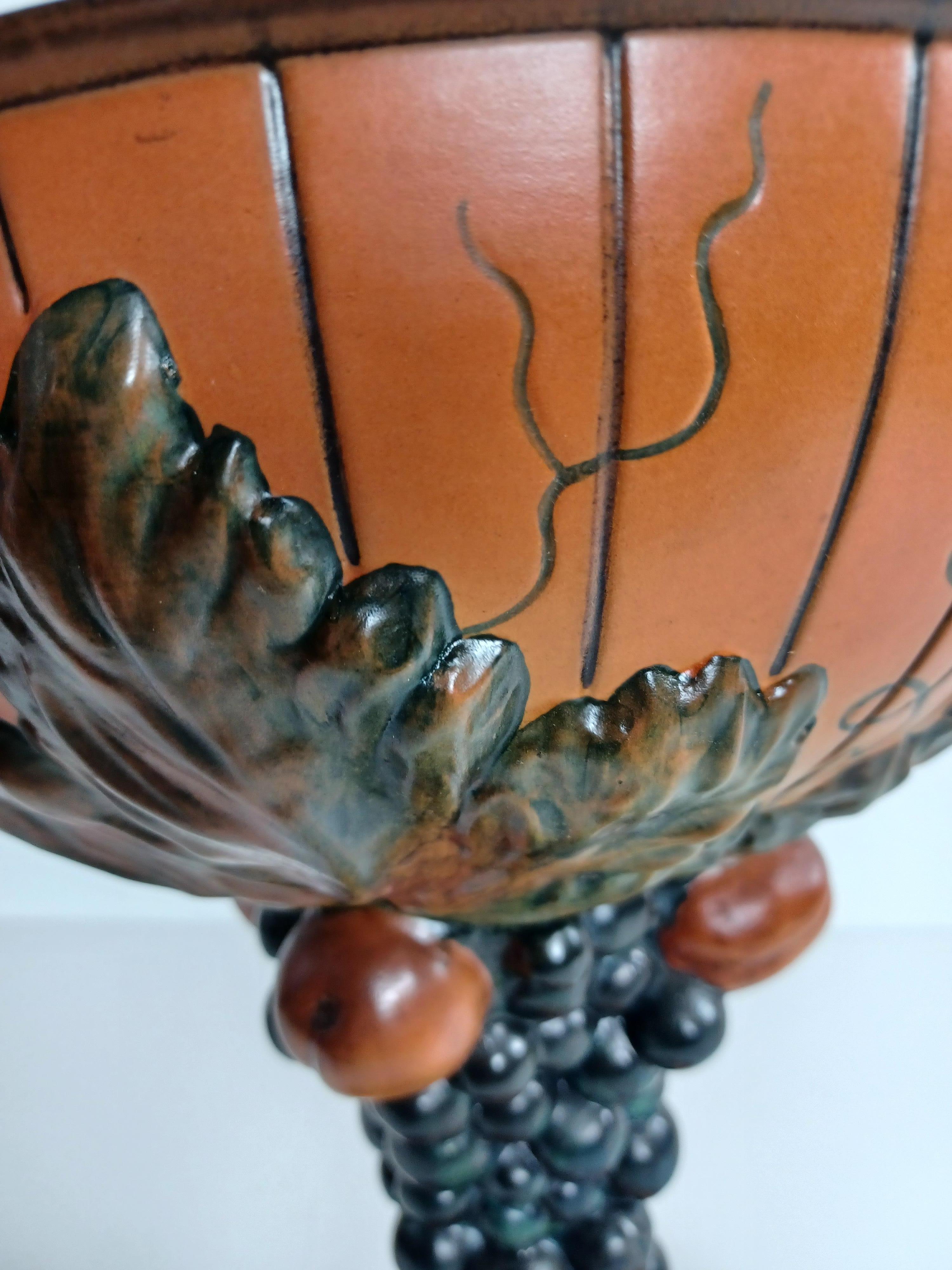 Ceramic 1920´s Art Nouveau Hand Crafted Grape Bowl by Erik Magnussen for P. Ipsens Enke For Sale