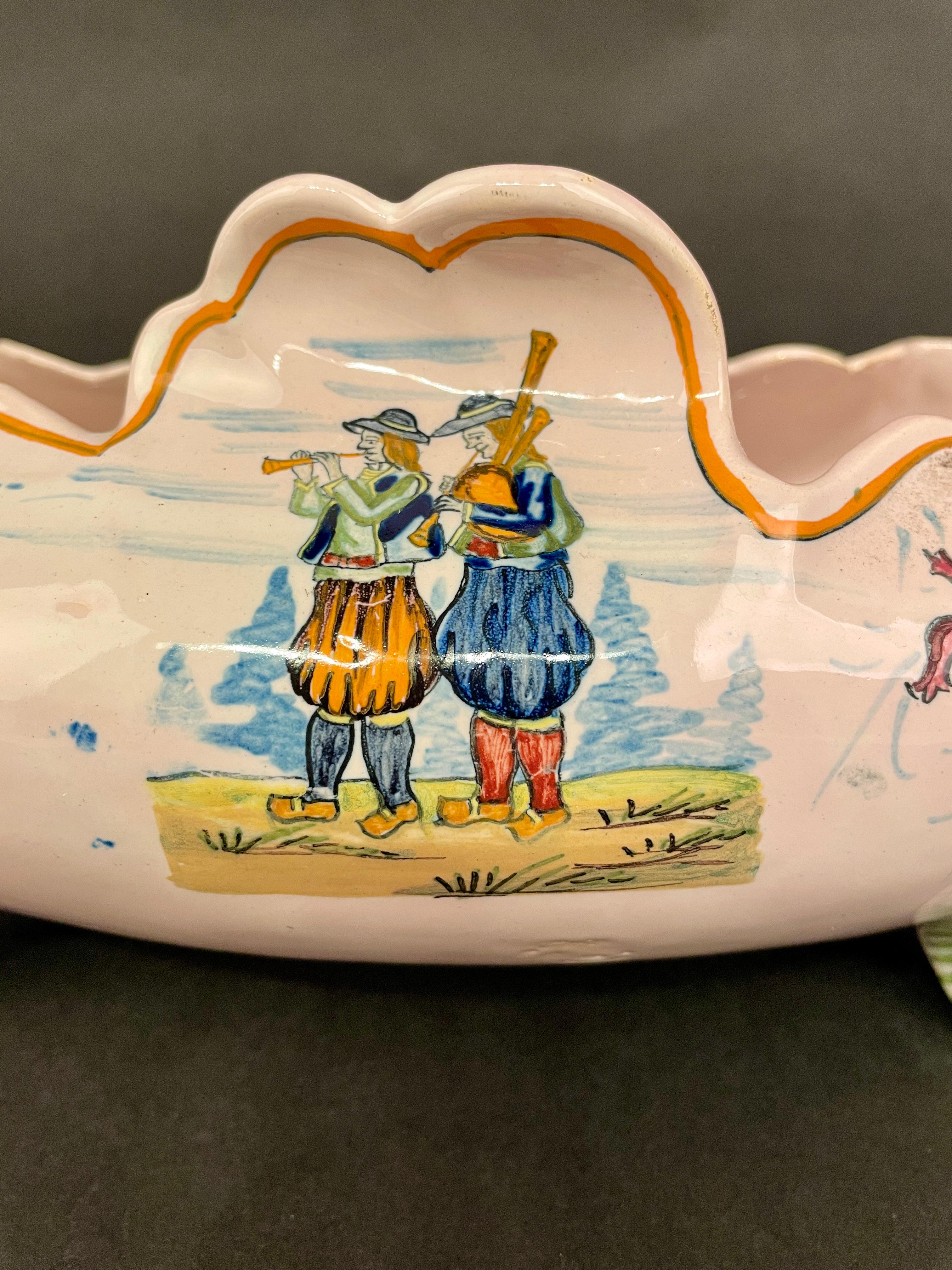 Henriot Quimper Faience Footed Jardiniere In Good Condition For Sale In Winter Park, FL