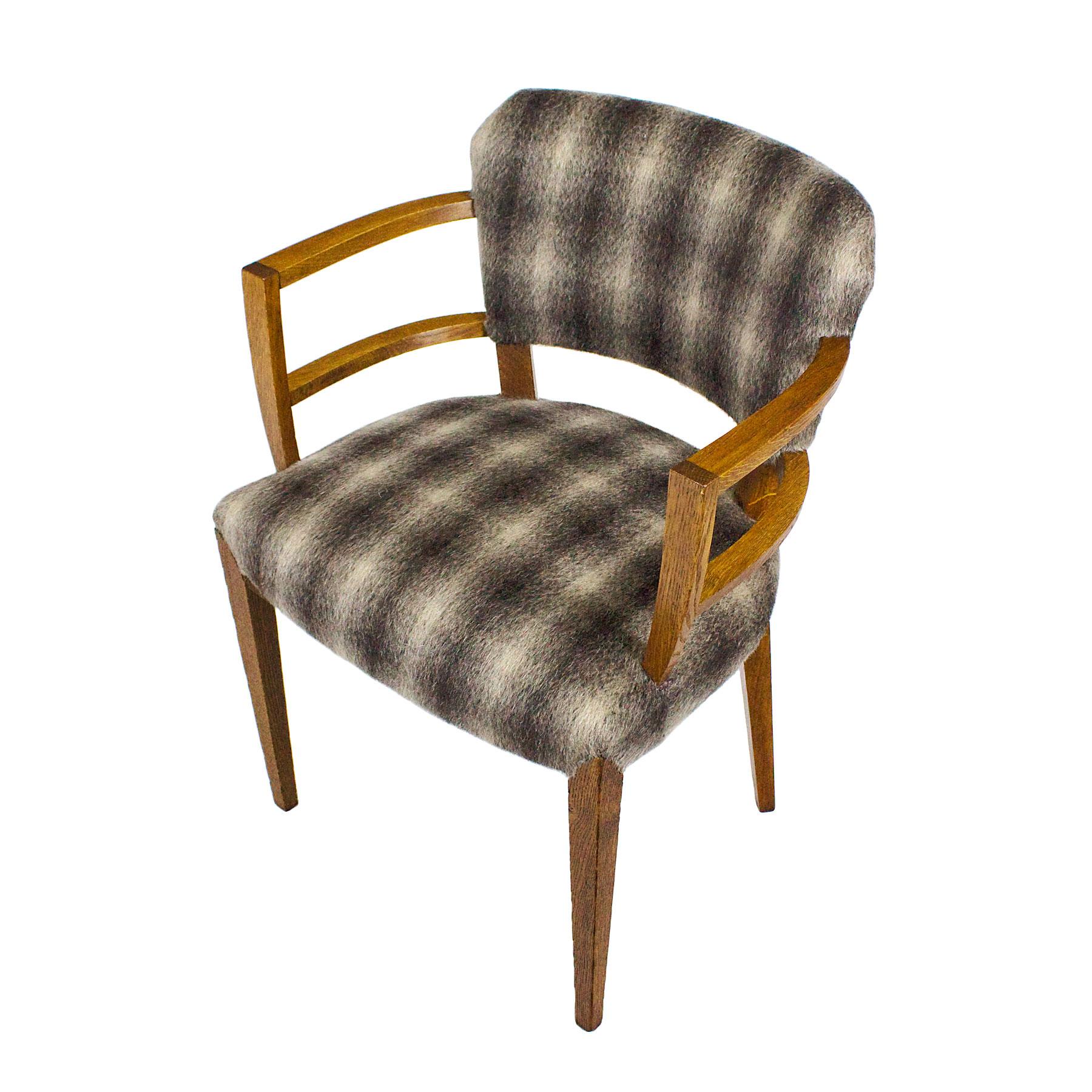 1920s Pair of Bridge or Desk Armchairs, Waxed Oak, Camel Hair Wool, Barcelona In Good Condition In Girona, ES