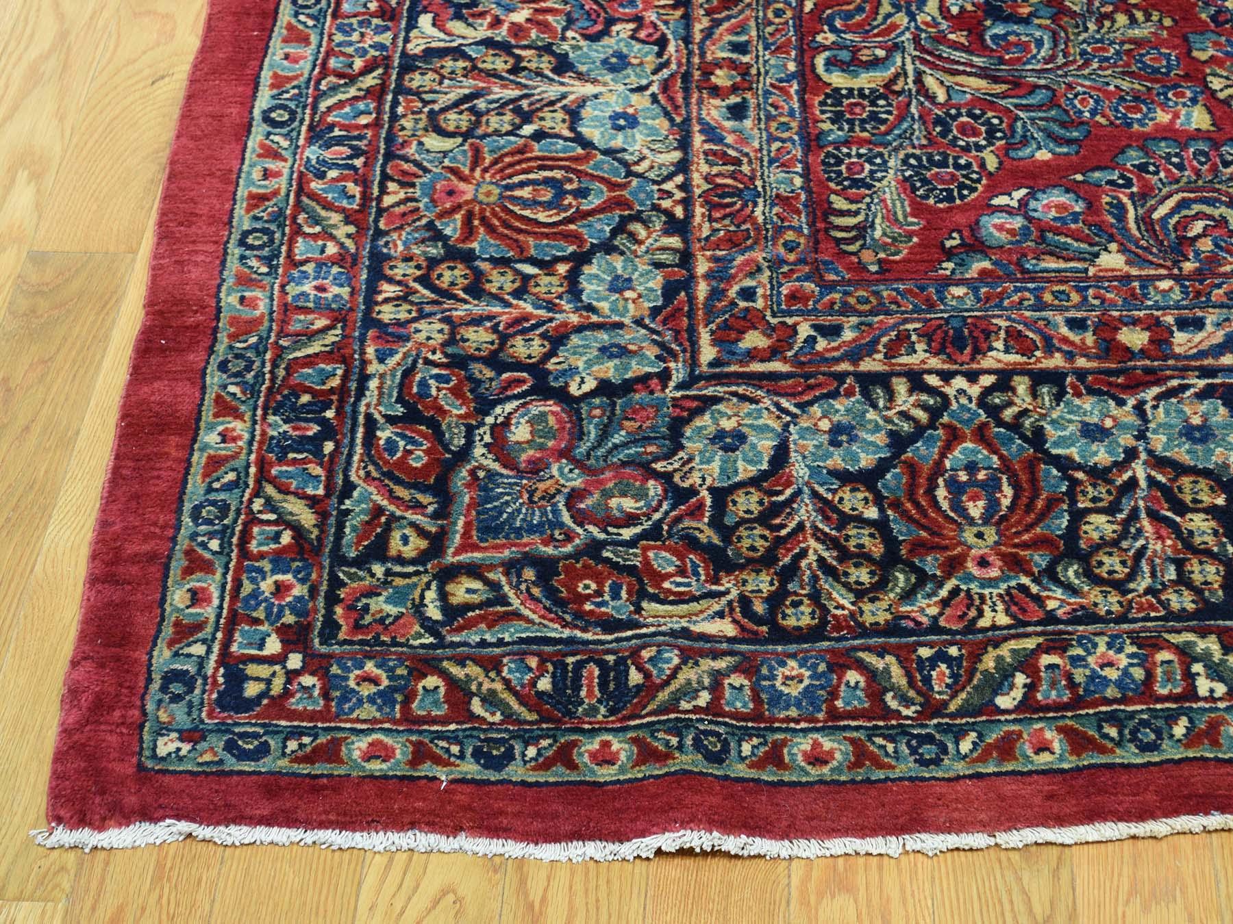 Early 20th Century 1920 Vintage Hand Knotted Persian Sarouk Gallery Size Rug For Sale
