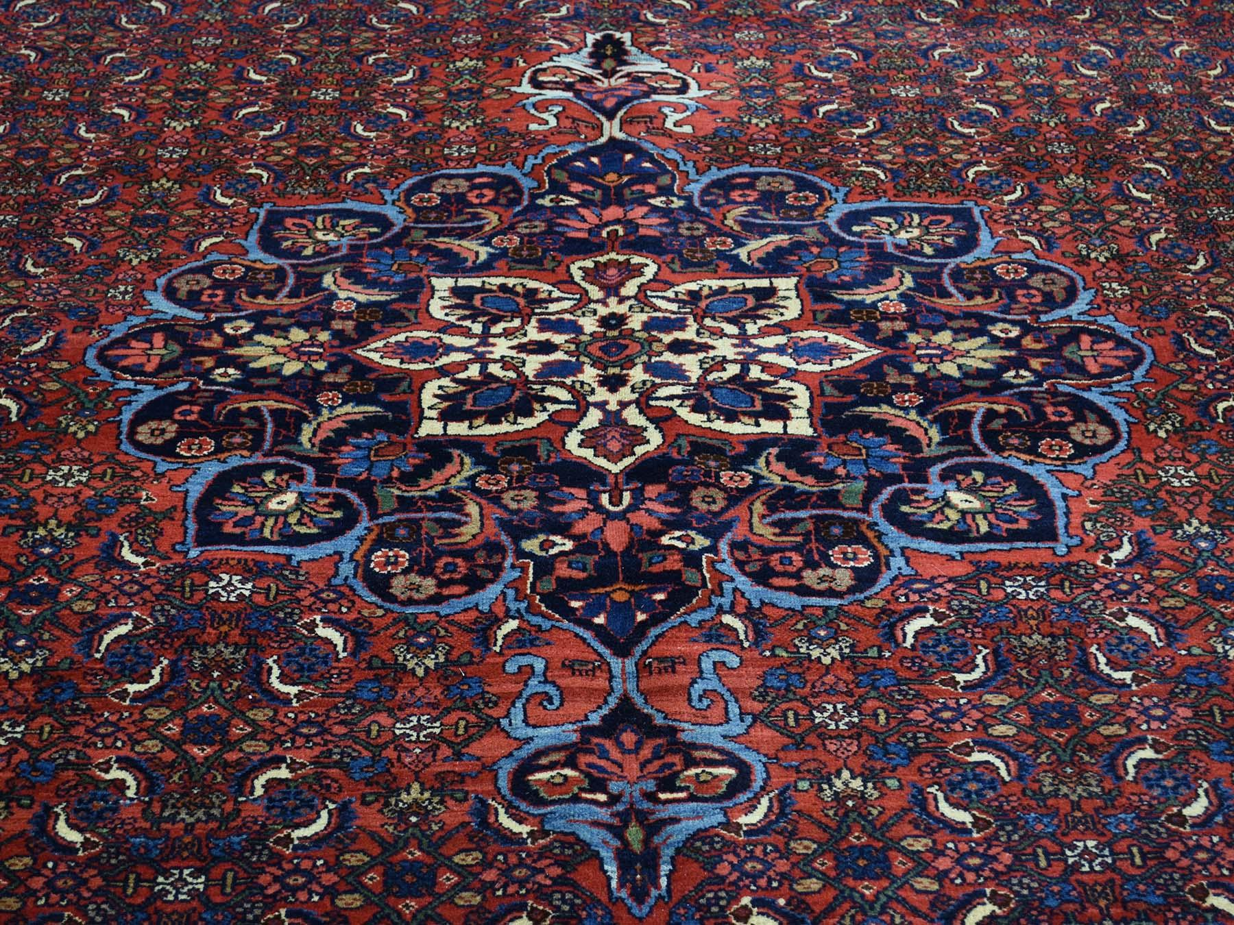 1920 Vintage Persian Bidjar Rug, Full Pile and Clean In Good Condition For Sale In Carlstadt, NJ