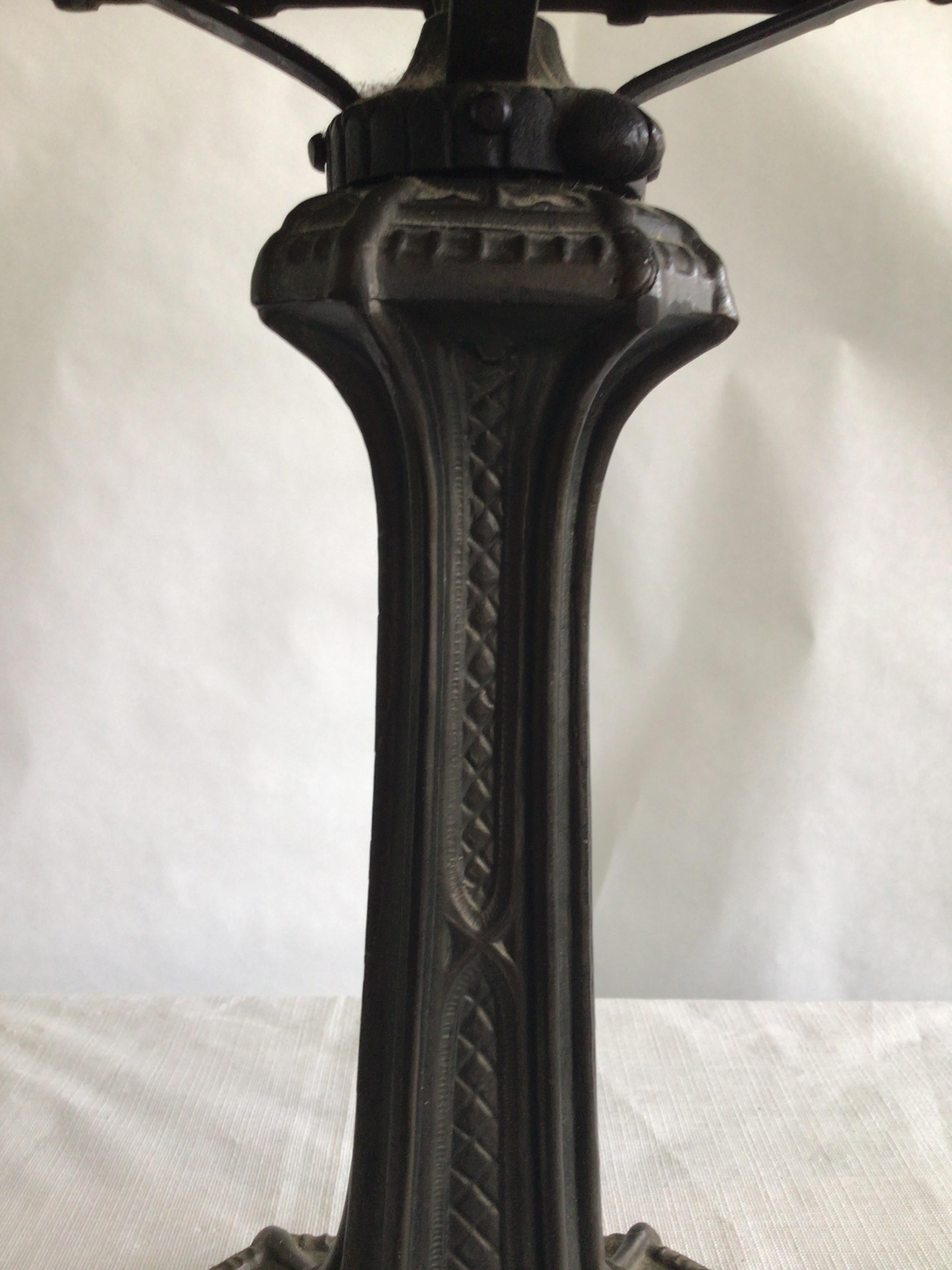 1920a Ornate Iron Leaded Glass Table Lamp For Sale 4