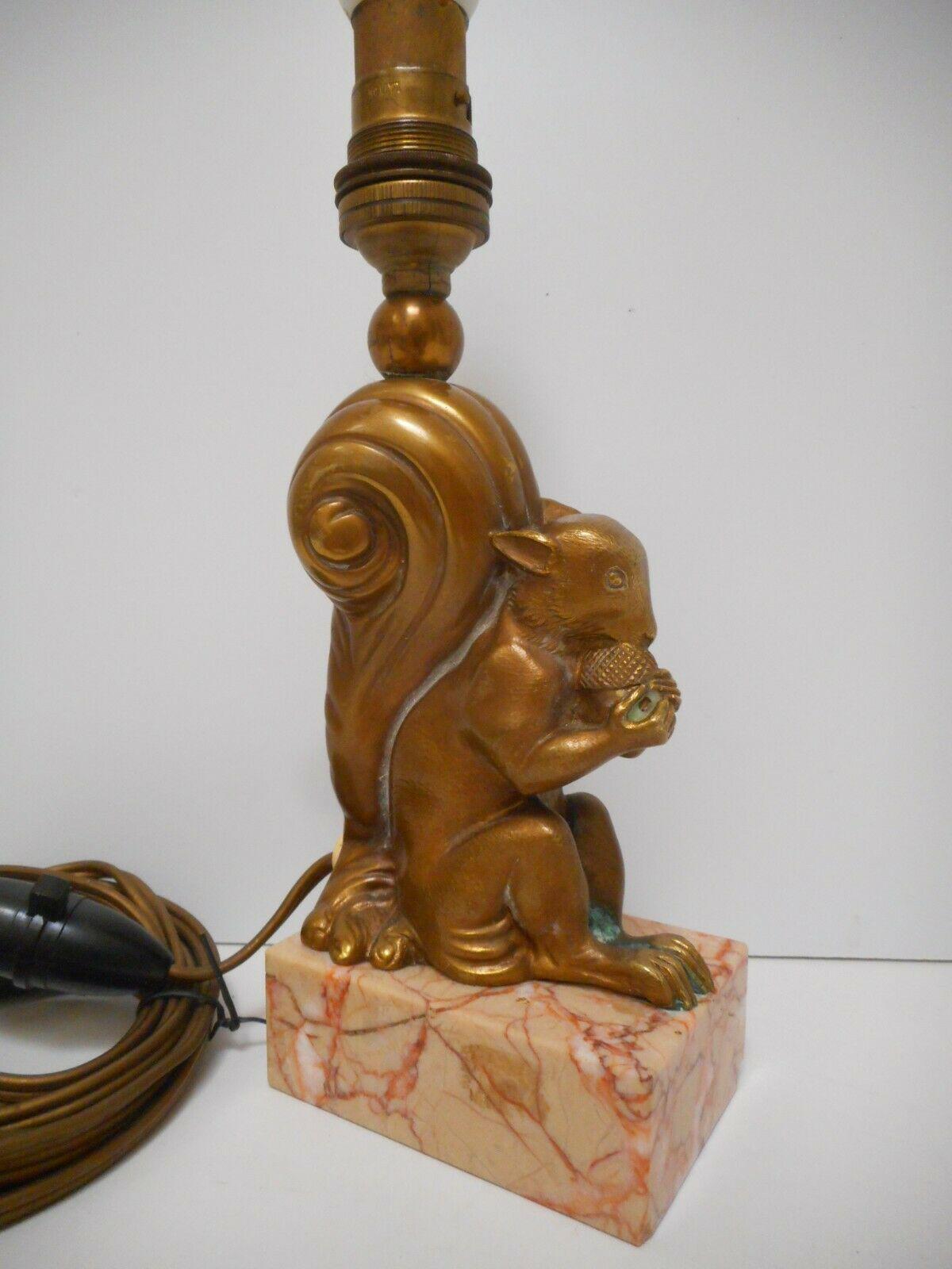 Early 20th Century 1920 French Art Deco Dore Bronze Sculptural Squirrel Table Lamp For Sale