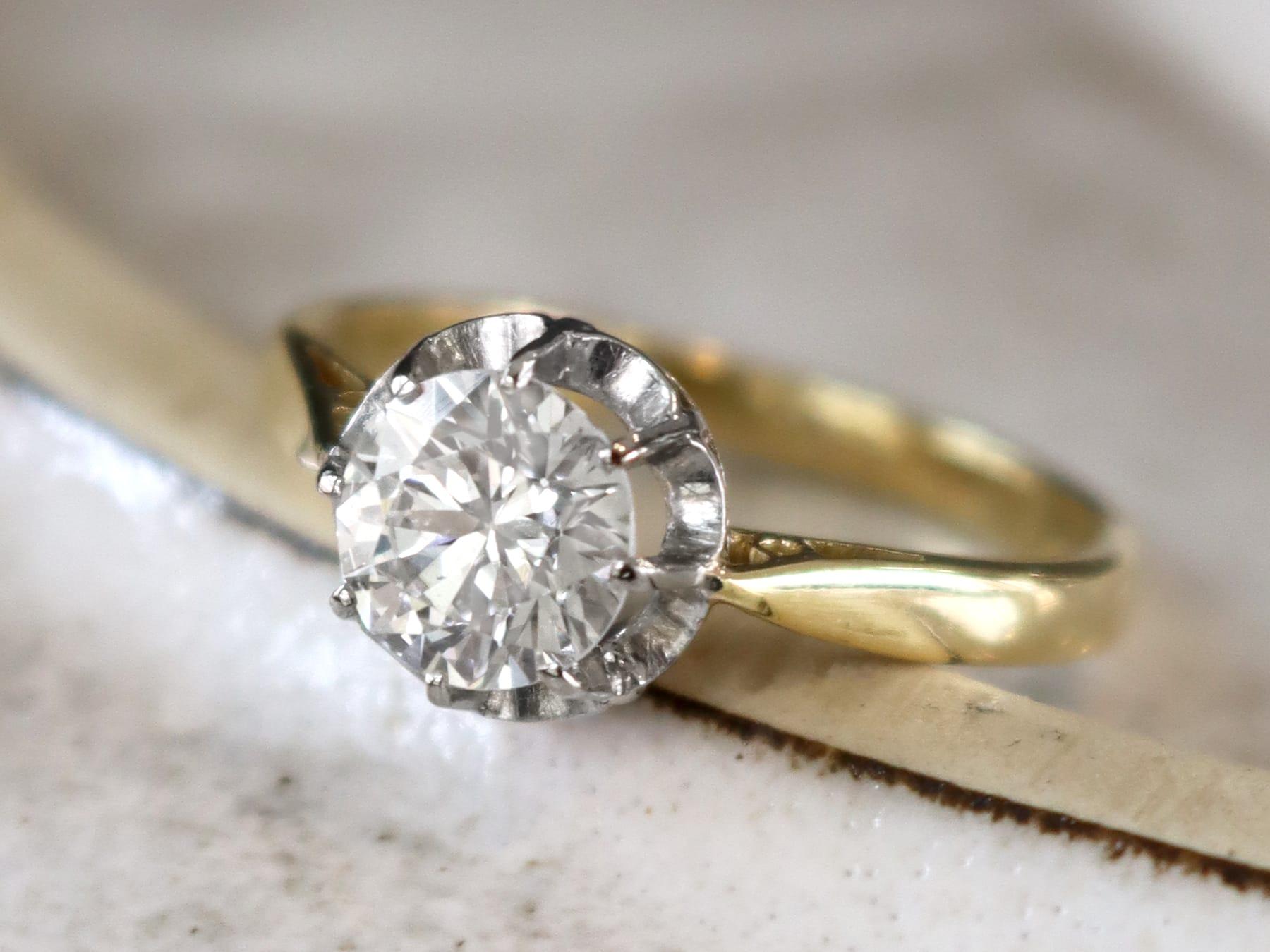 1920er Jahre 1,07 Karat Diamant und Gelbgold Solitär Verlobungsring (Alteuropäischer Schliff) im Angebot