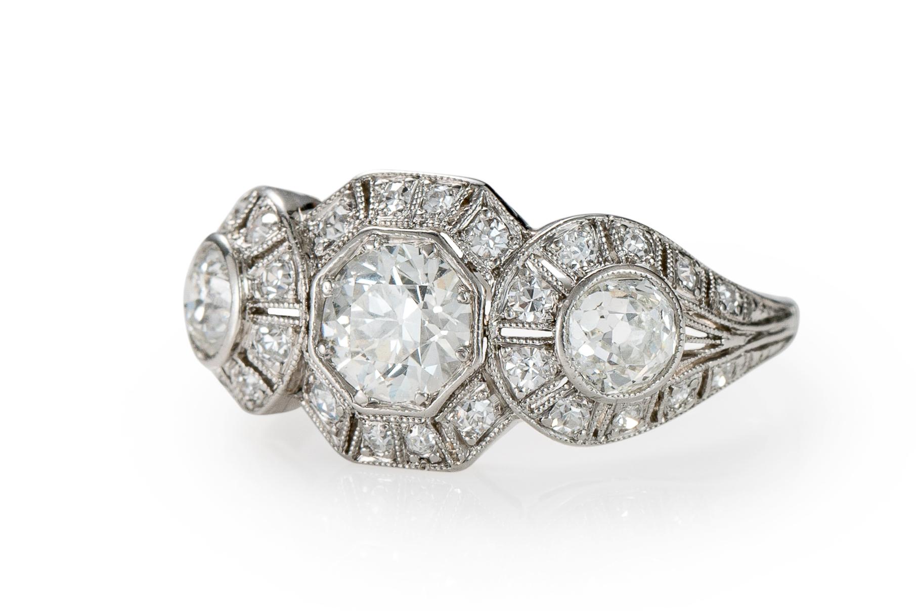 1920s 1.40 Carat Total 3-Stone Diamond Platinum Engagement Ring 3