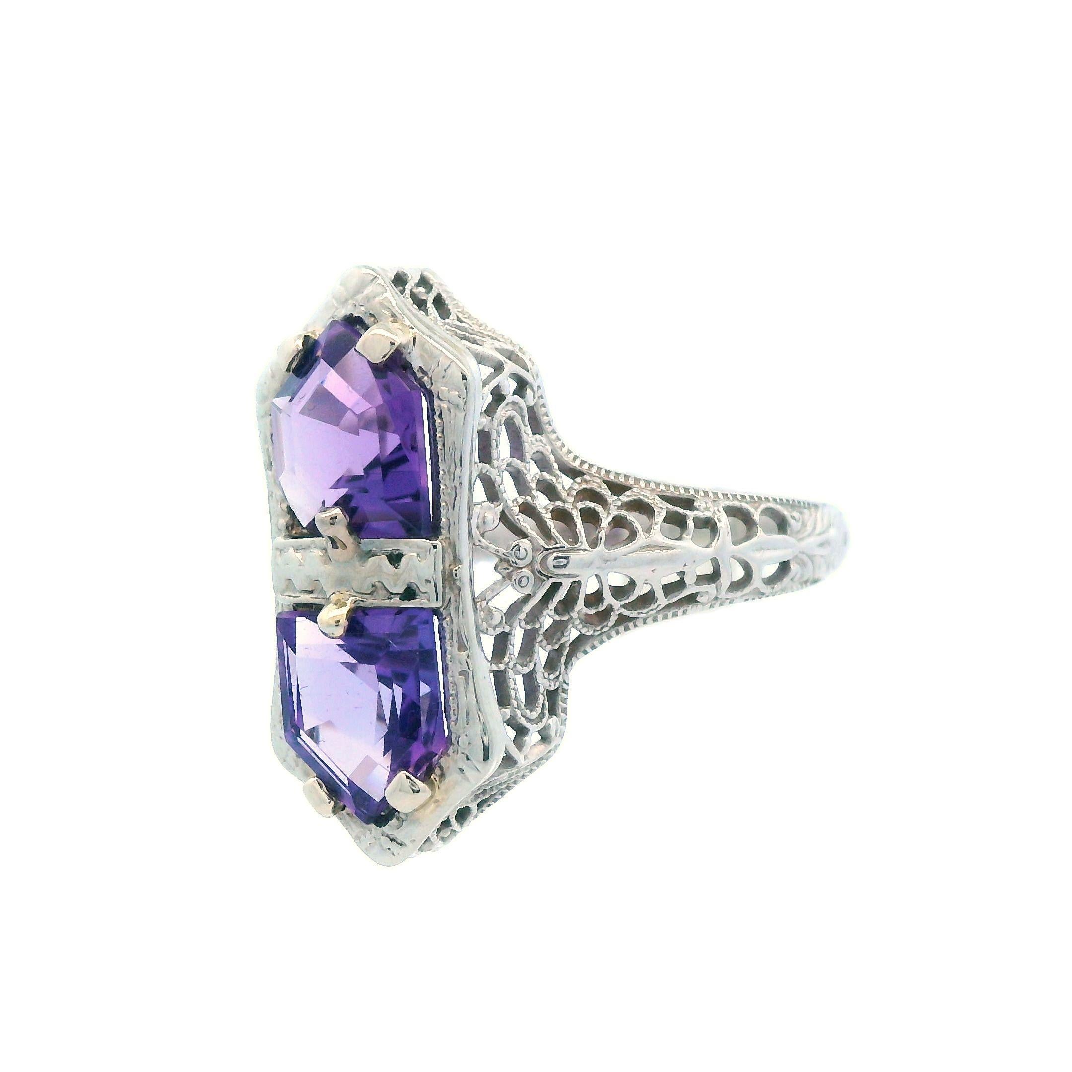 1920s 14K White Gold Filigree 3 Carat Amethyst Ring In Good Condition In Lexington, KY