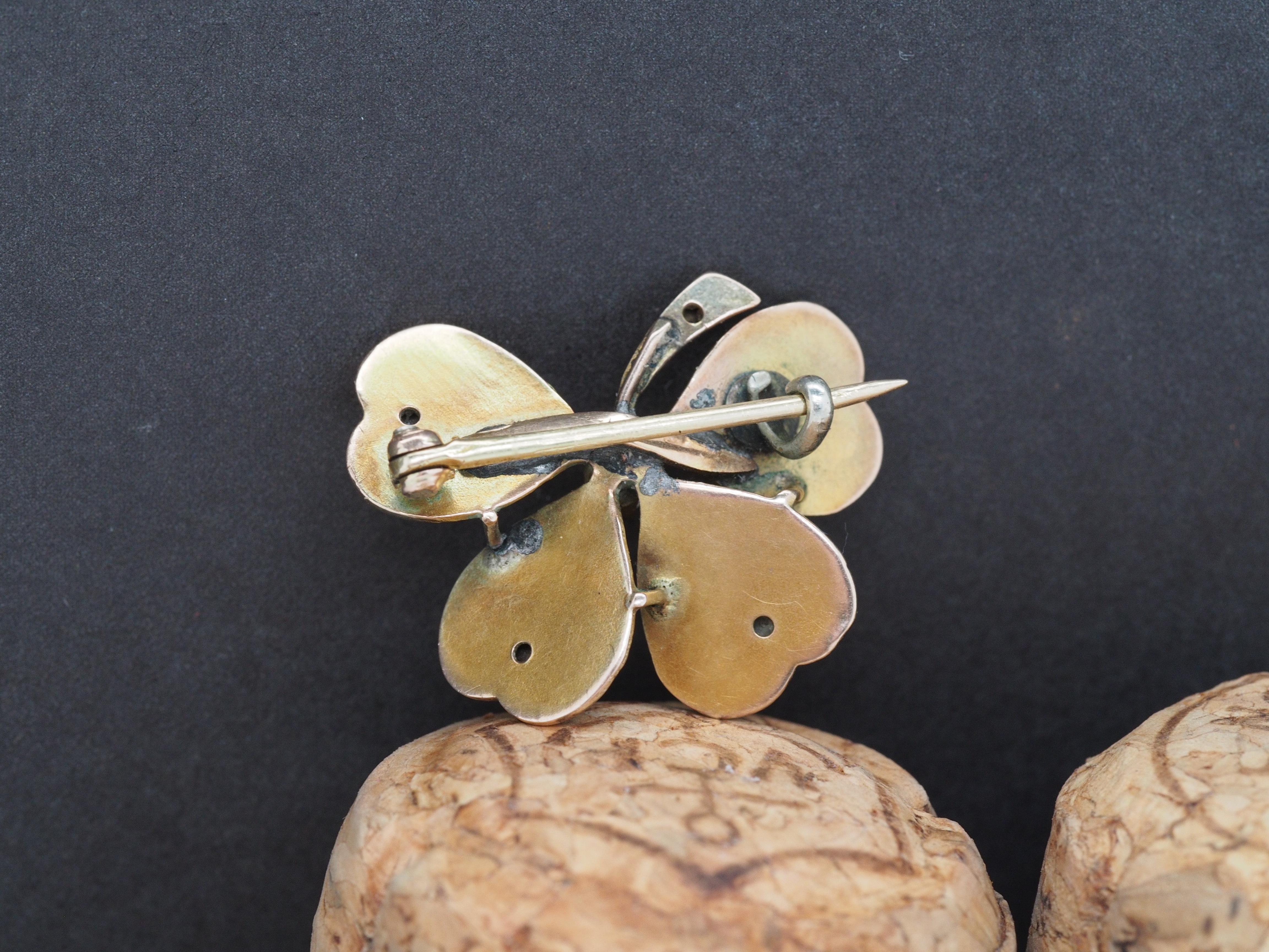 Old European Cut 1920s 14K Yellow Gold Four Leaf Clover Enamel and Diamond Brooch For Sale