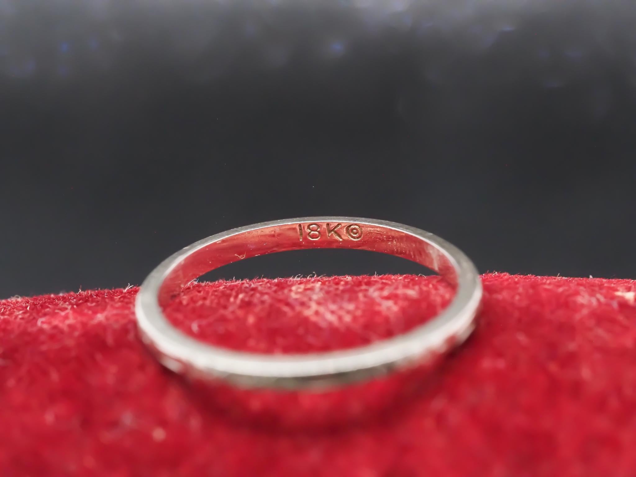 Women's 1920s 18K White Gold Engraved Wedding Band Size 6.75 For Sale