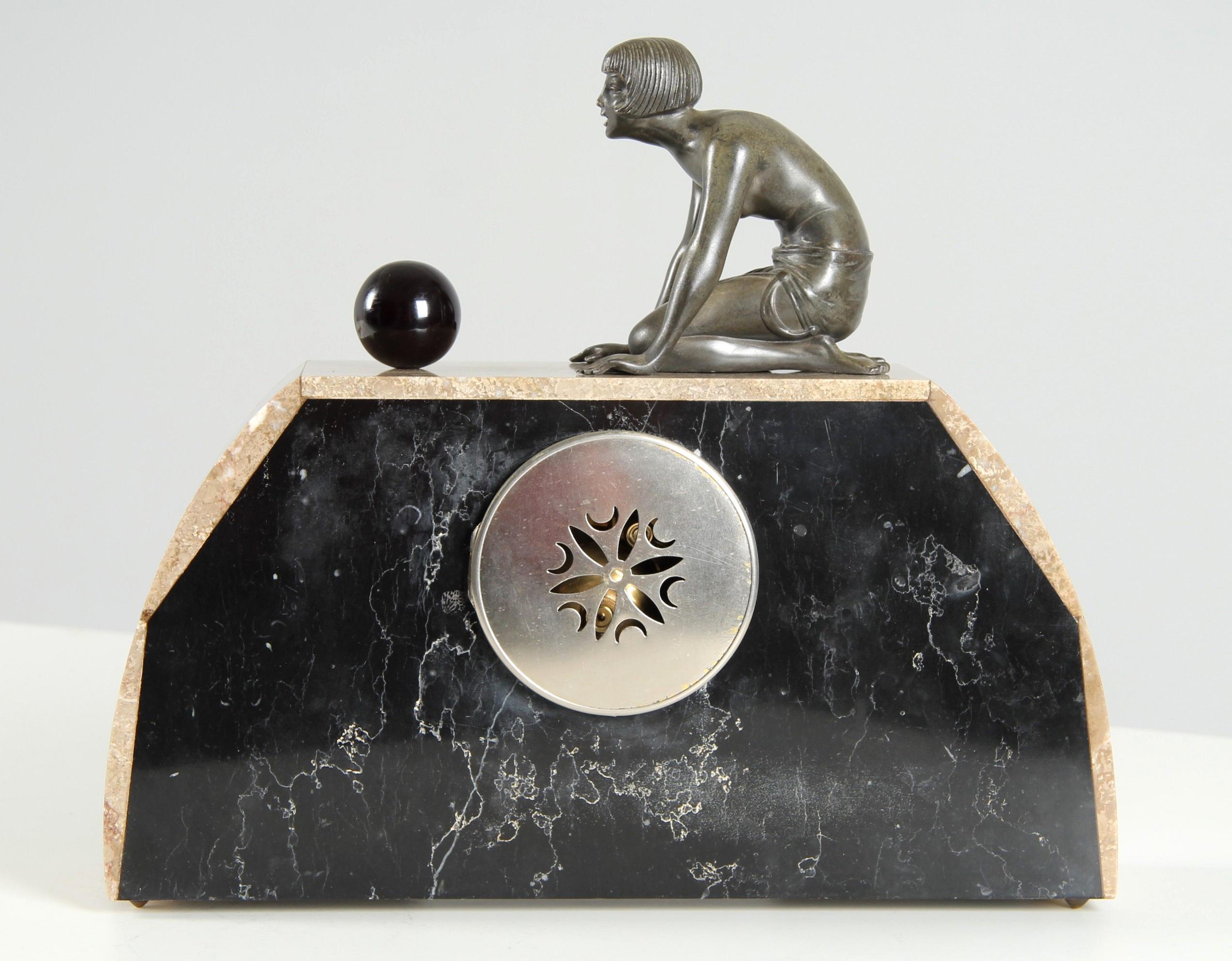 1920s -1930s Art Deco Mantel Clock - in wonderful restored condition For Sale 3