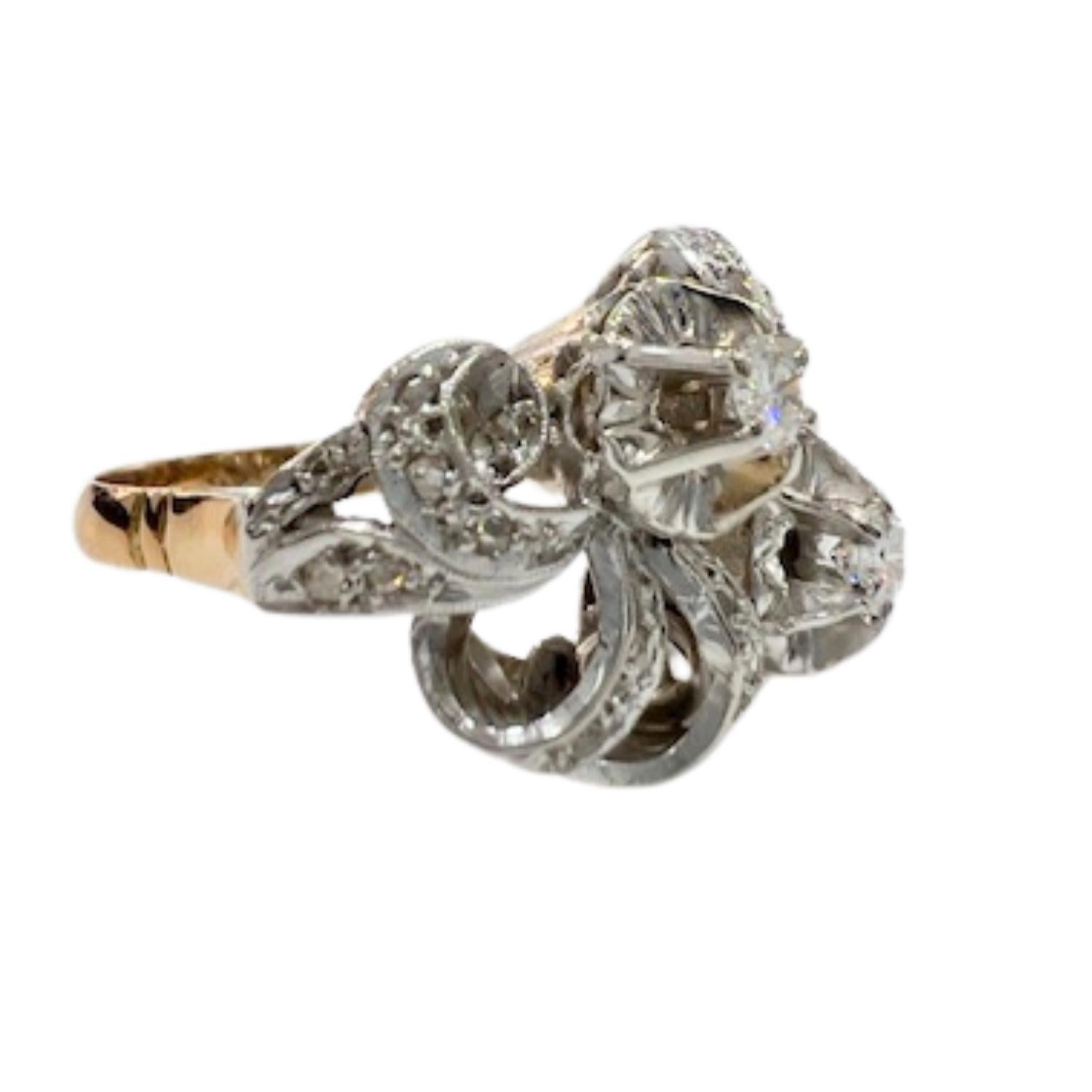 Anillo de oro de 18 quilates y platino estilo art déco de los años 1920-1930 de 0,60 quilates de diamantes Corte brillante en venta