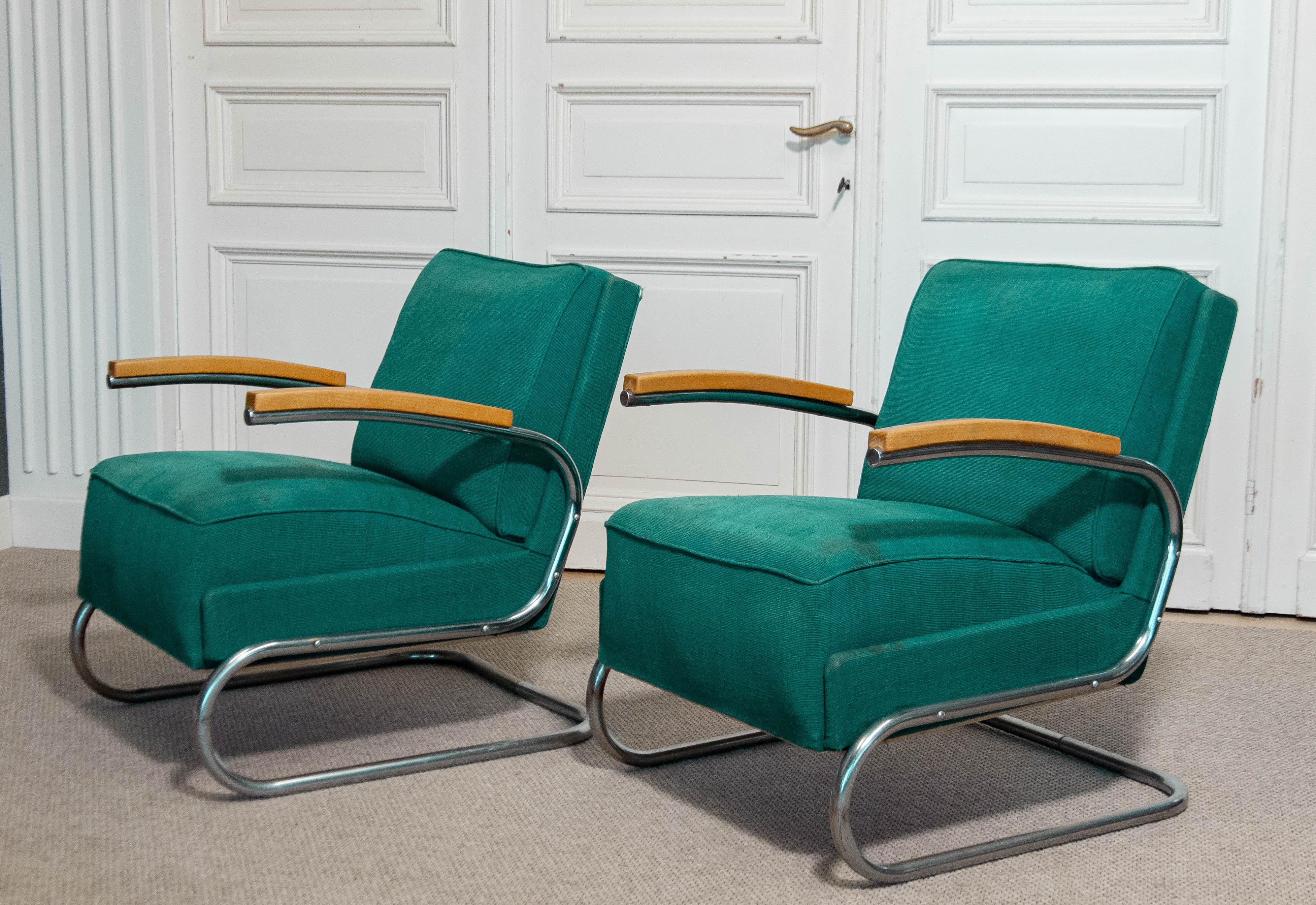 Czech 1920s-1930s Pair of Bauhaus-style lounge chairs by Mücke & Melder For Sale