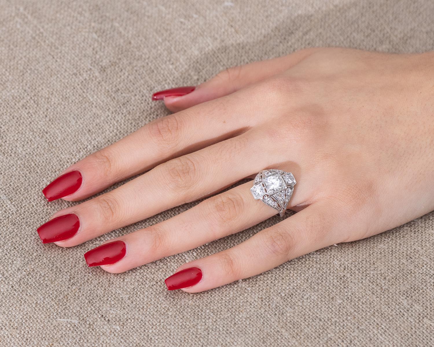 1920er Jahre Verlobungsring aus Platin mit 2,09 Karat Platin-Diamant Damen