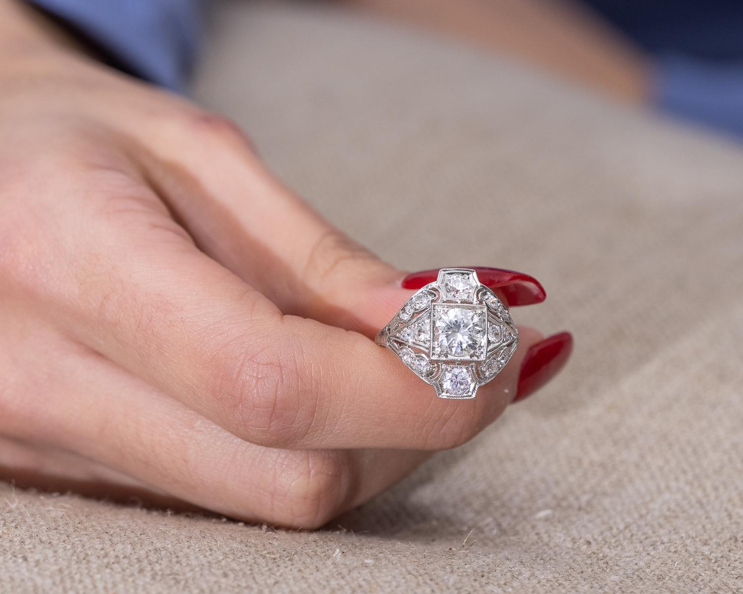 1920er Jahre Verlobungsring aus Platin mit 2,09 Karat Platin-Diamant 3