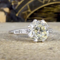 1920s 2.57ct Cushioned Old Mine Cut Diamond Engagement Ring with Shoulders Plat