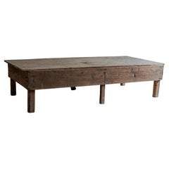 Grande table basse ou banc japonais vintage des années 1920-40. Wabi sabi japandi
