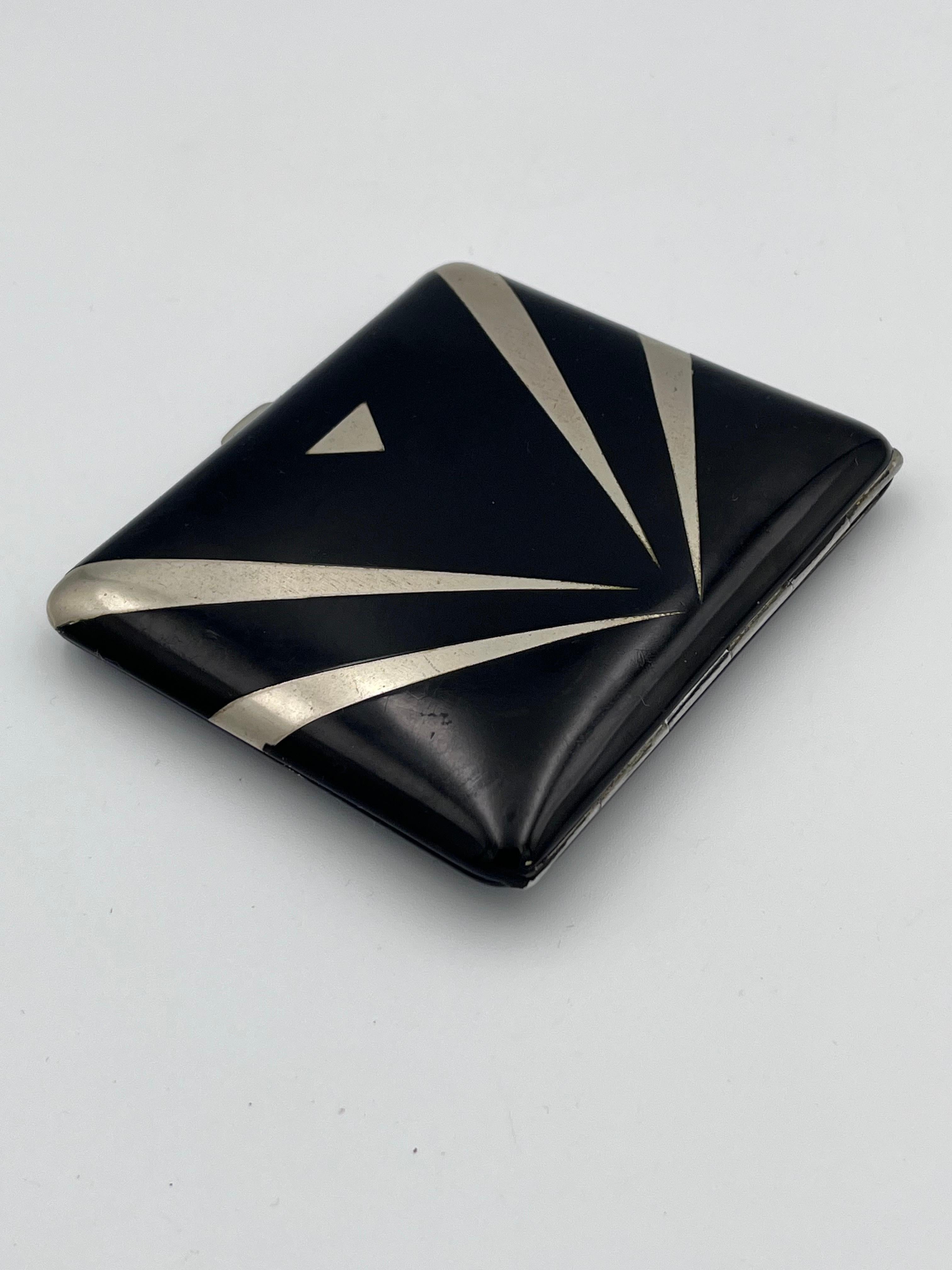 Pitillera Alpacca Art Decó de 1920 con esmalte negro geométrico 