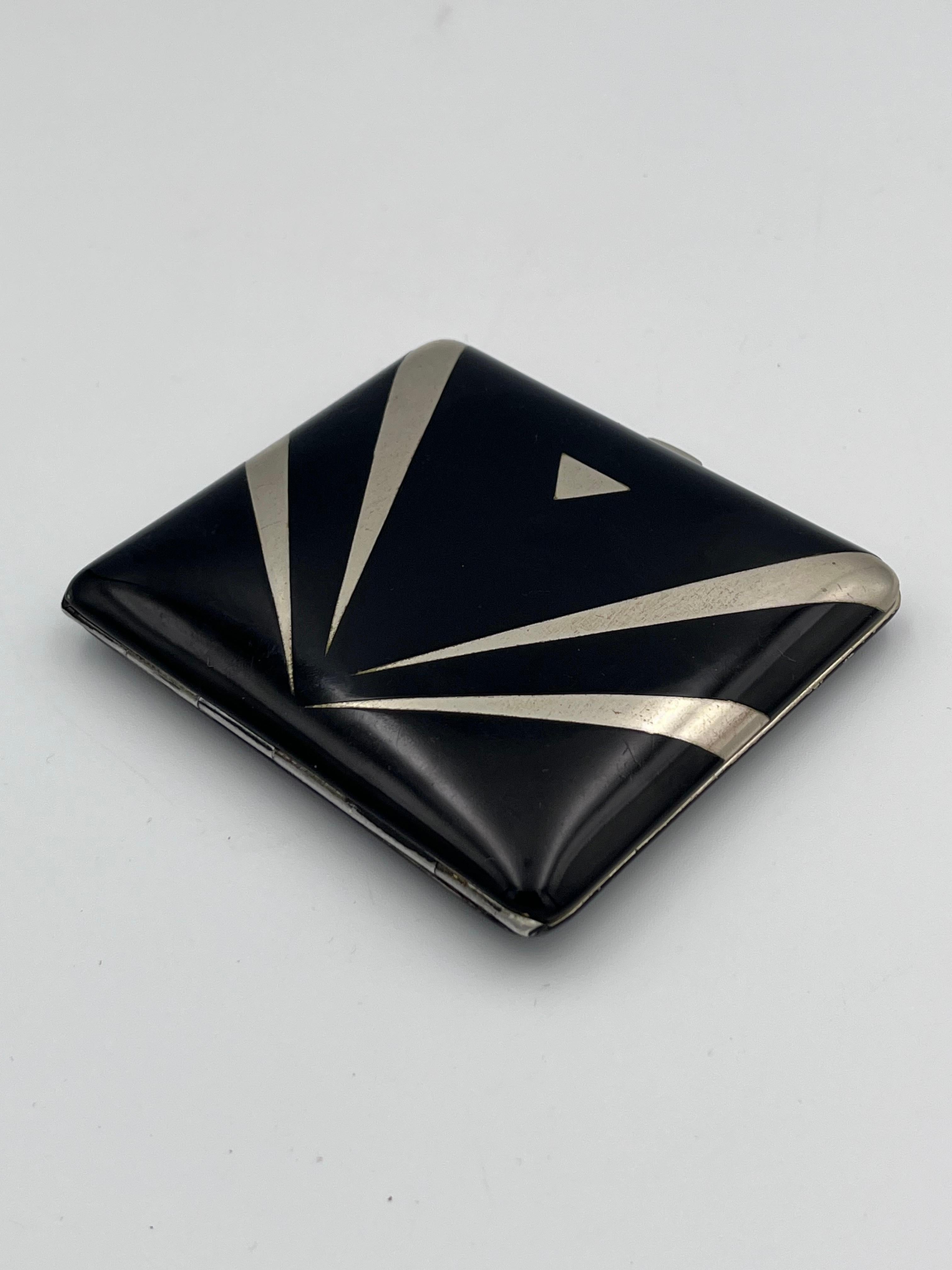 Pitillera Alpacca Art Decó de 1920 con esmalte negro geométrico 