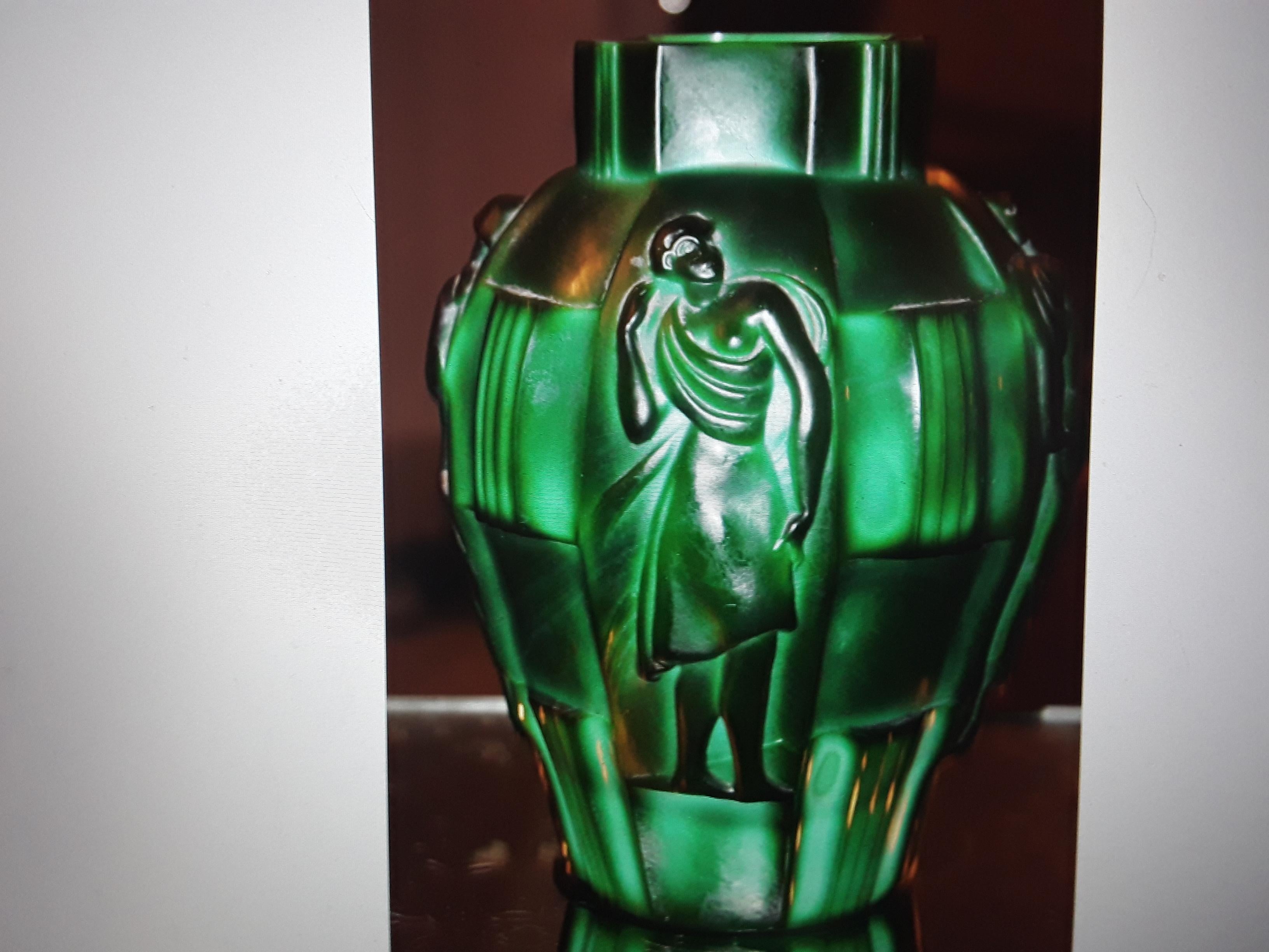 1920's American Art Deco Green [Jade Style] Figural Art Glass Vase 4