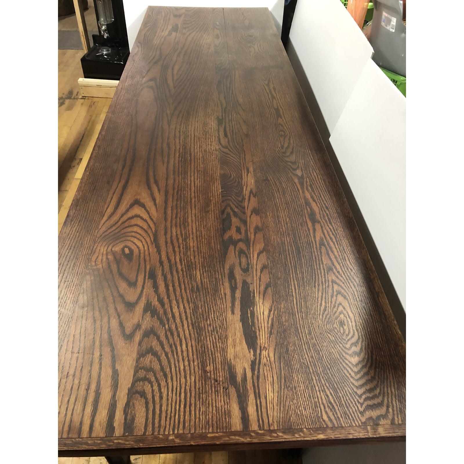 1920s American Table 8 Swing Out Lunchroom Table In Good Condition In Chicago, IL
